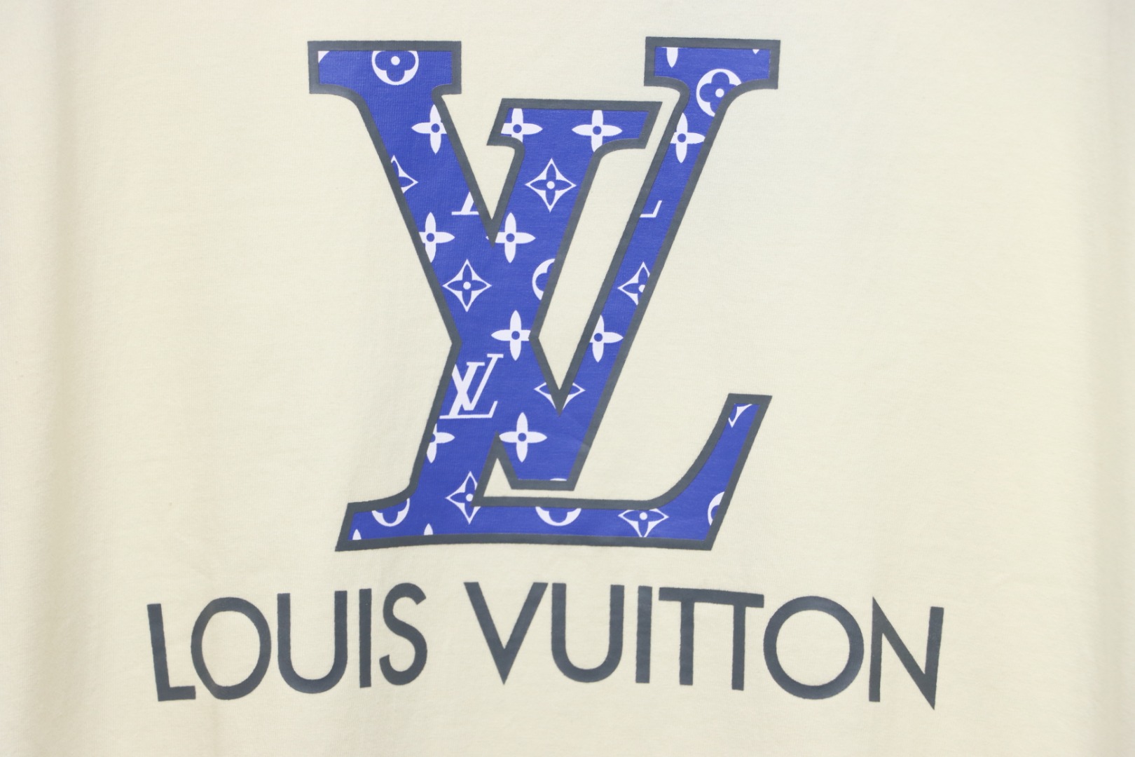 Louis Vuitton 23ss monogram logo printed short sleeves beige