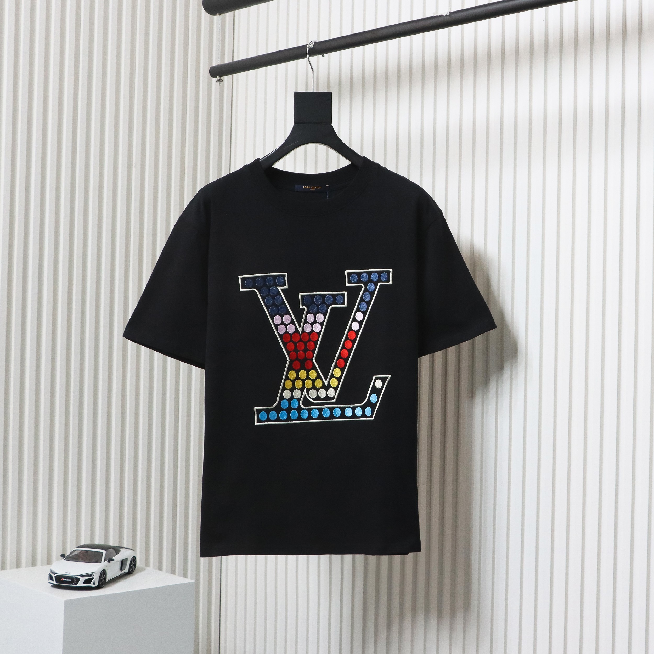 Louis Vuitton 24ss colorful polka dot heavy embroidered logo short sleeve black