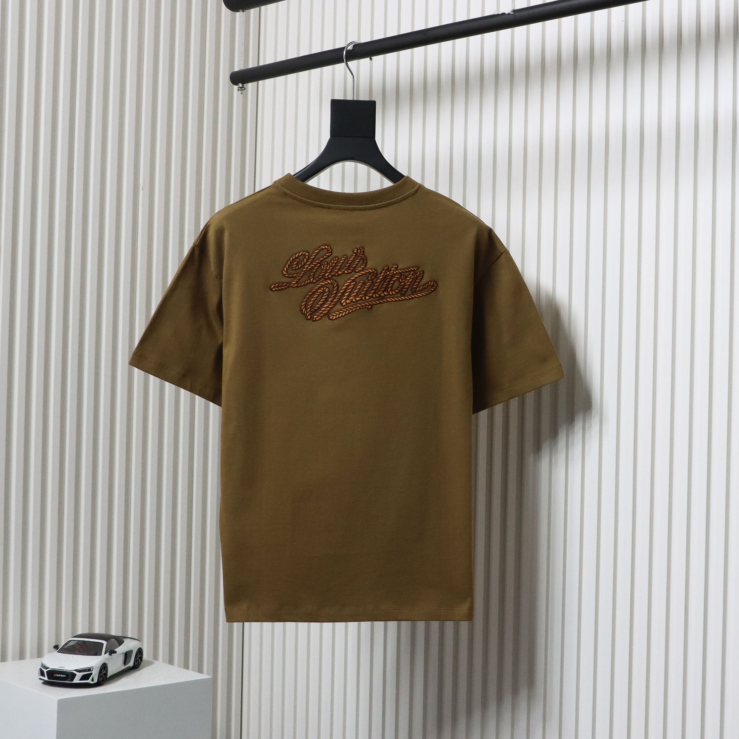 Louis Vuitton 24ss LV hemp rope knot embroidered short sleeves dark brown