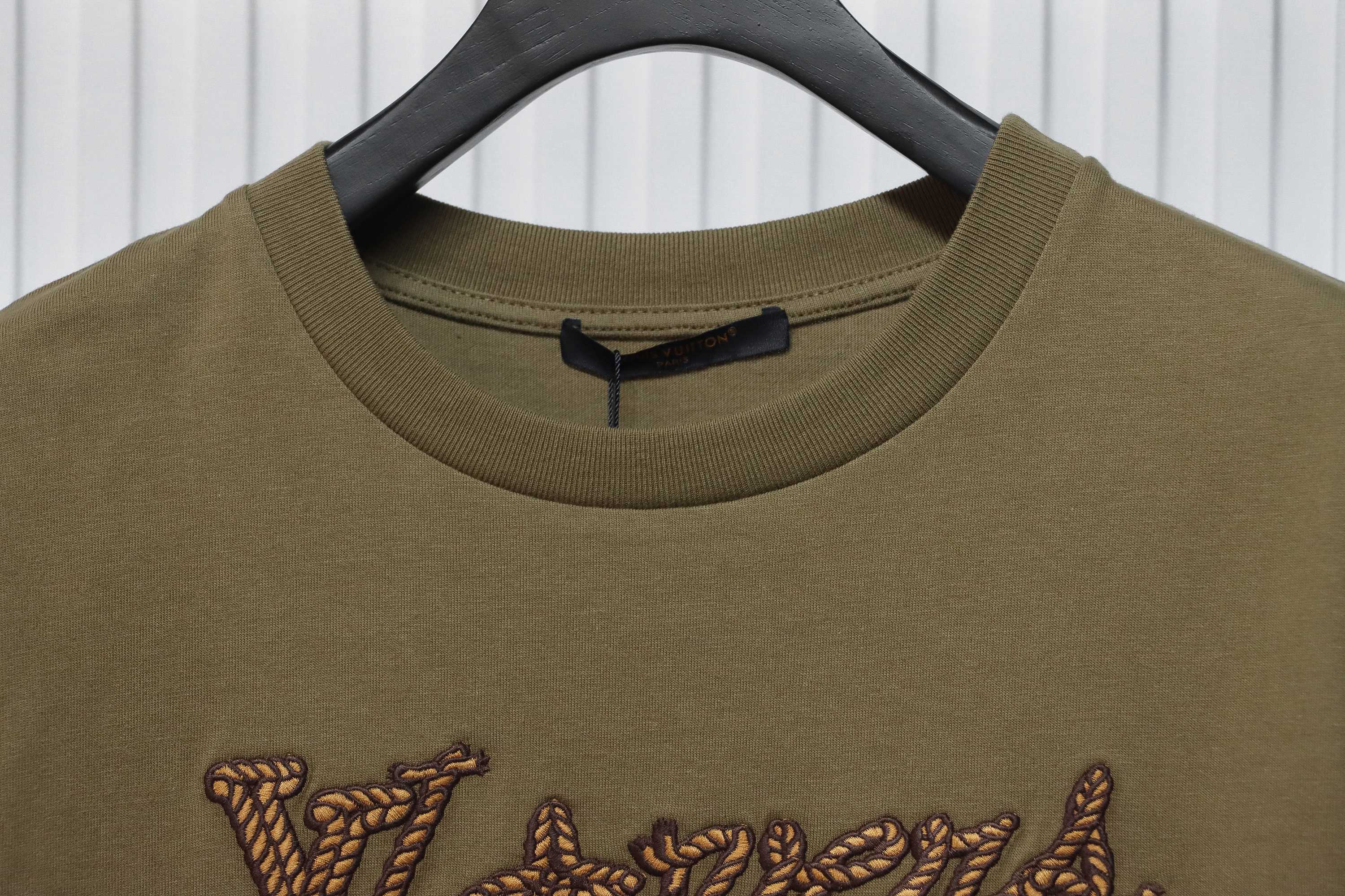 Louis Vuitton 24ss LV hemp rope knot embroidered short sleeves dark brown