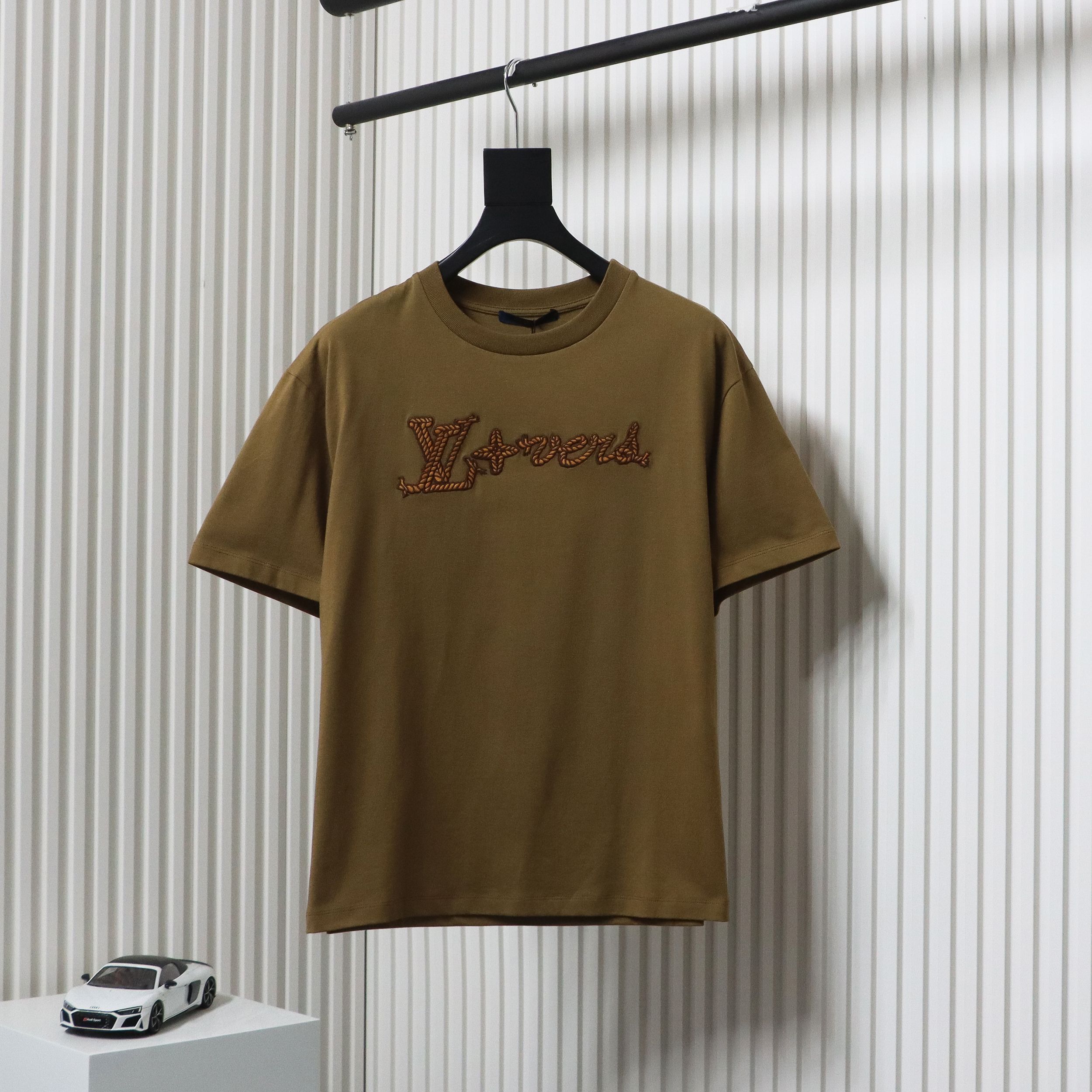 Louis Vuitton 24ss LV hemp rope knot embroidered short sleeves dark brown