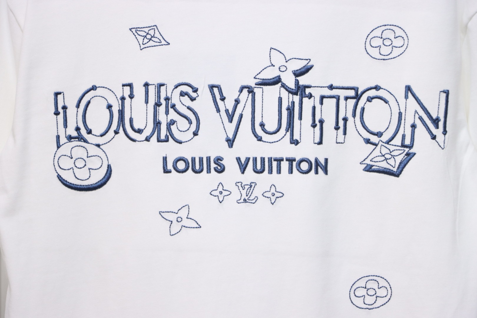 Louis Vuitton 25ss chest three flower print short sleeve white