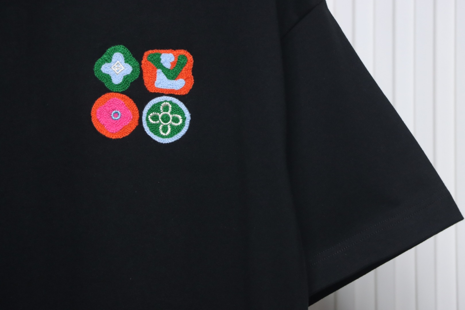 Louis Vuitton 25ss Embroidered Badge Short Sleeve Black