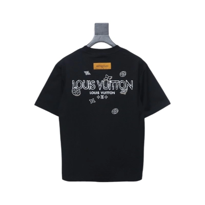 Louis Vuitton 25ss four-leaf clover and back logo print short-sleeved T-shirt black 01