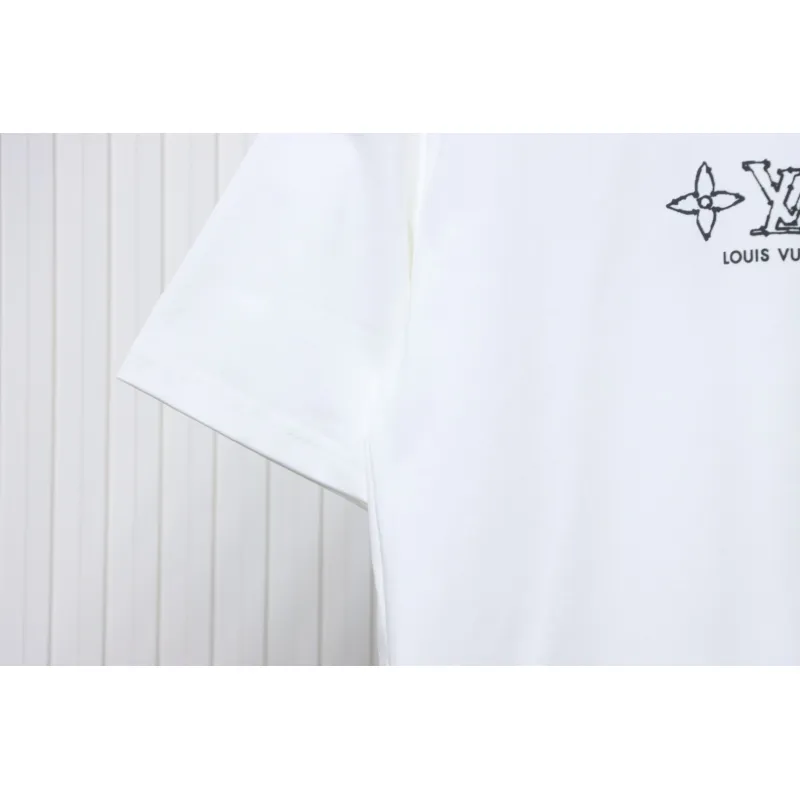 Louis Vuitton 25ss four-leaf clover and back logo print short-sleeved T-shirt white