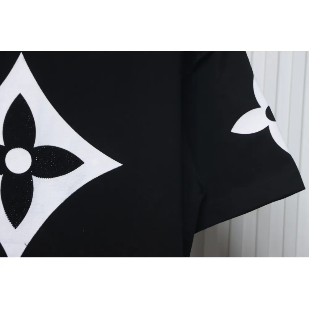 Louis Vuitton 25ss four-leaf clover hot diamond logo flocked short-sleeved T-shirt black