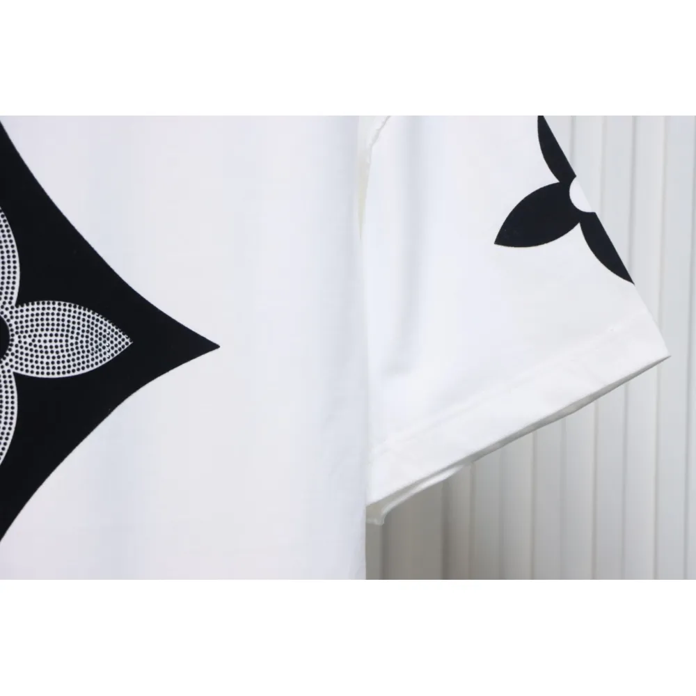 Louis Vuitton 25ss four-leaf clover hot diamond logo flocked short-sleeved T-shirt white