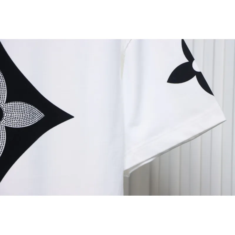 Louis Vuitton 25ss four-leaf clover hot diamond logo flocked short-sleeved T-shirt white
