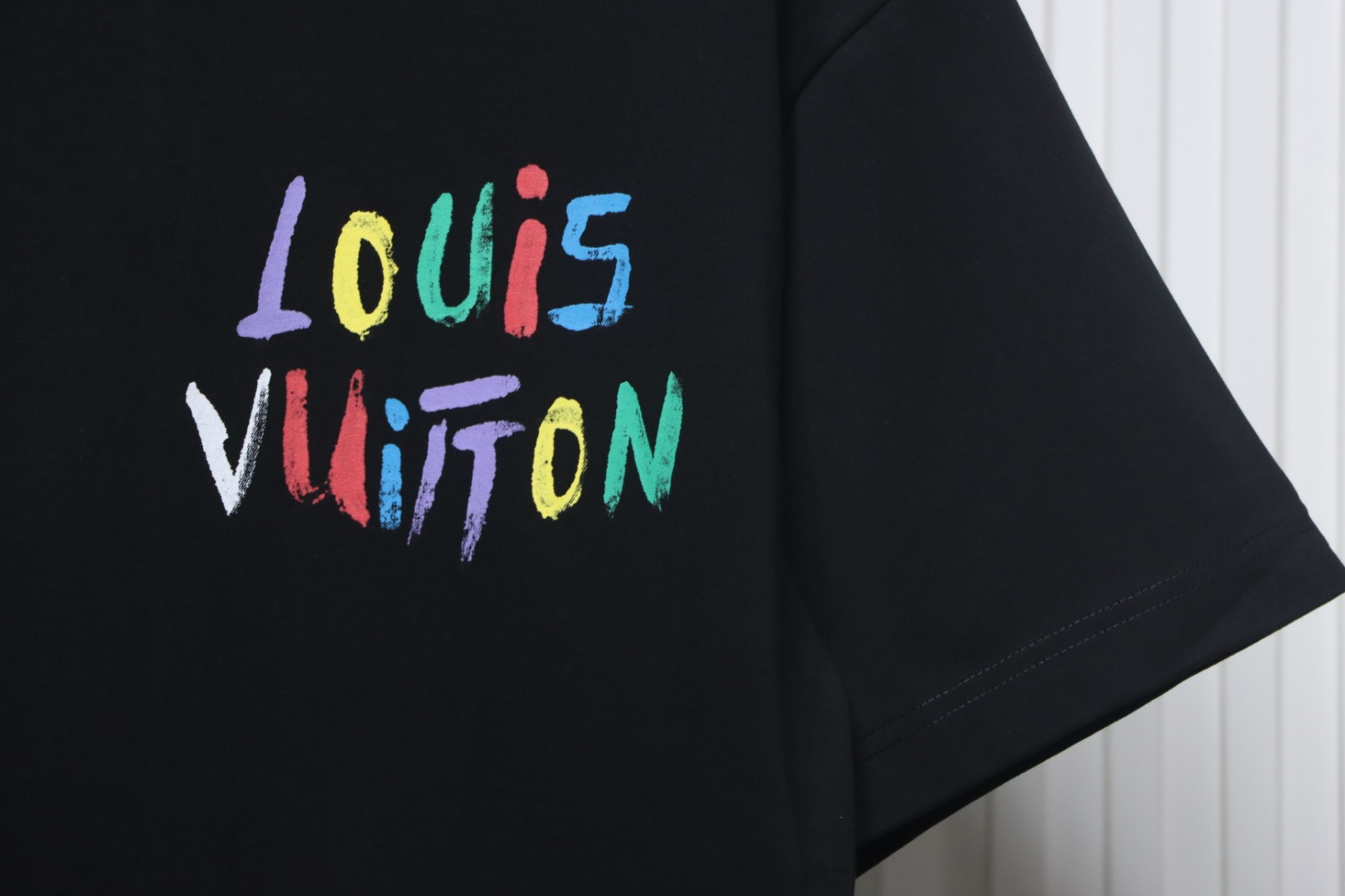 Louis Vuitton 25ss hand-painted colorful logo graffiti short-sleeved T-shirt black