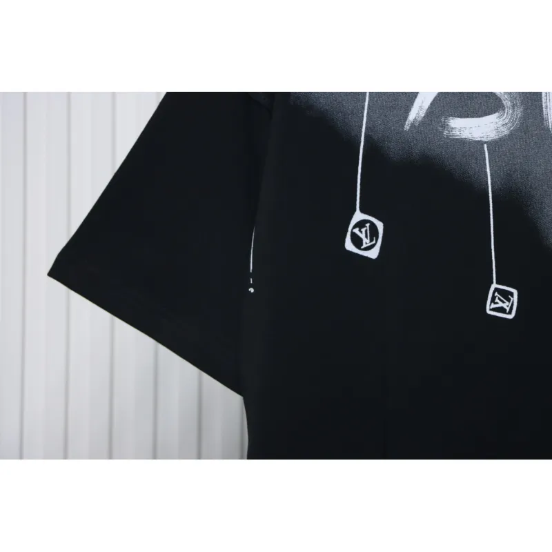 Louis Vuitton 25ss neckline graffiti letter print large logo short sleeve T-shirt black