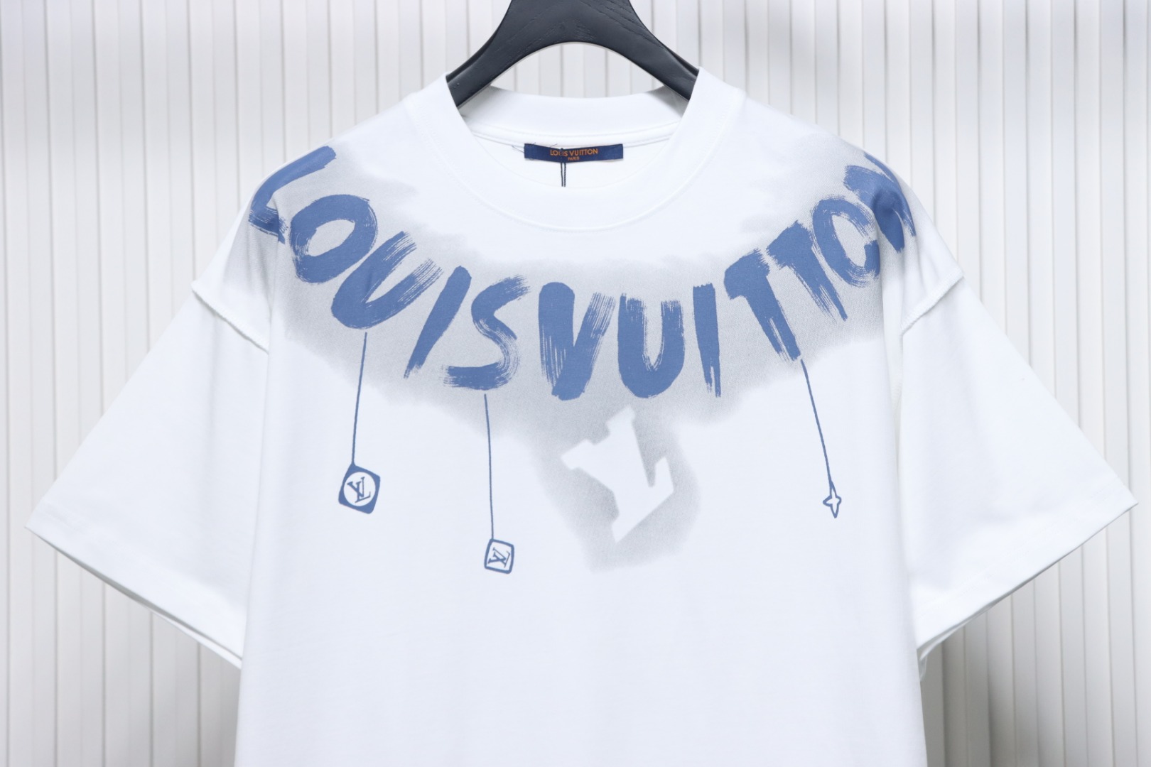 Louis Vuitton 25ss neckline graffiti letter print large logo short sleeve T-shirt white