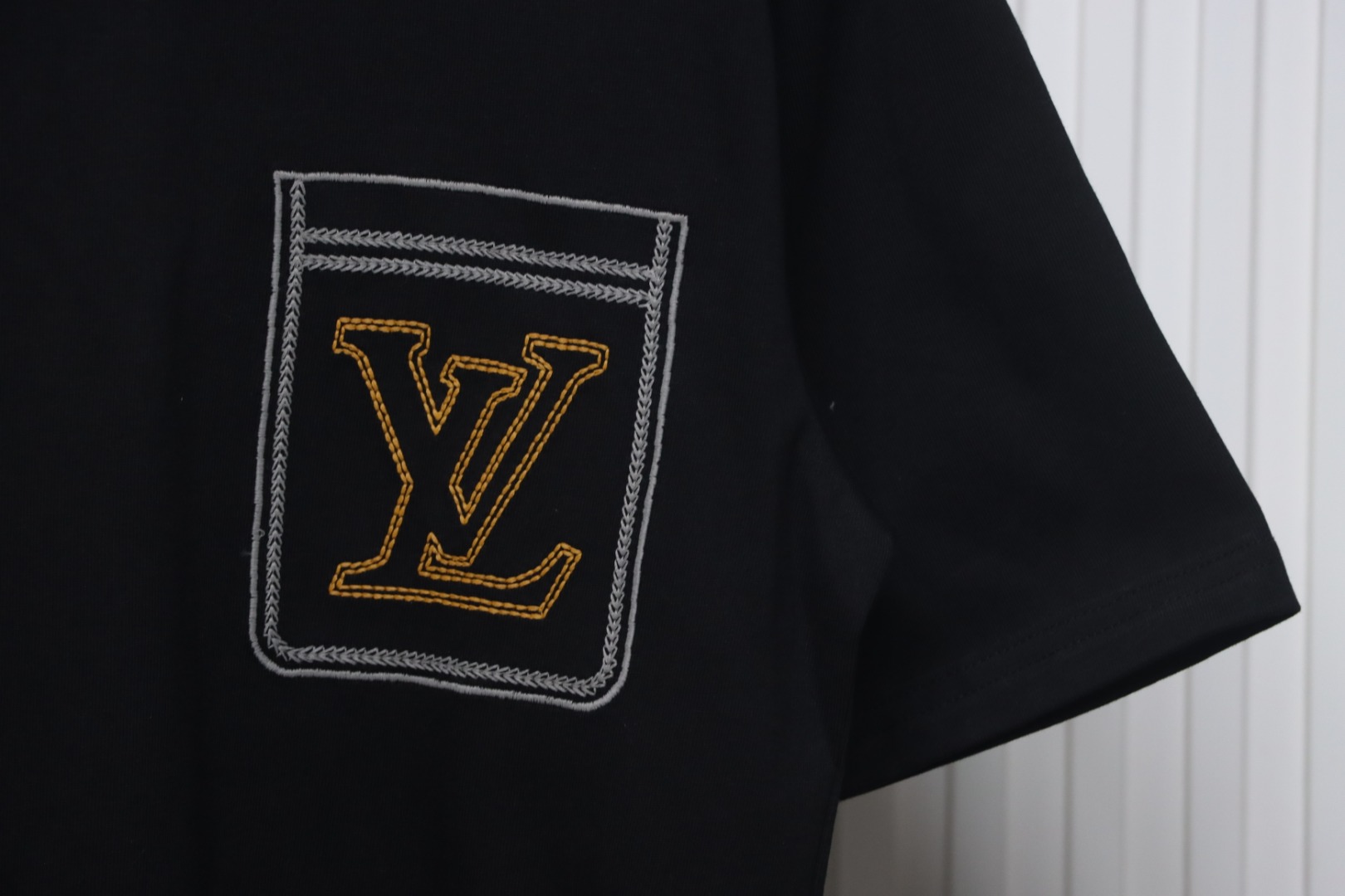 Louis Vuitton 25ss Pocket Old Flower Line Embroidery Short Sleeve black