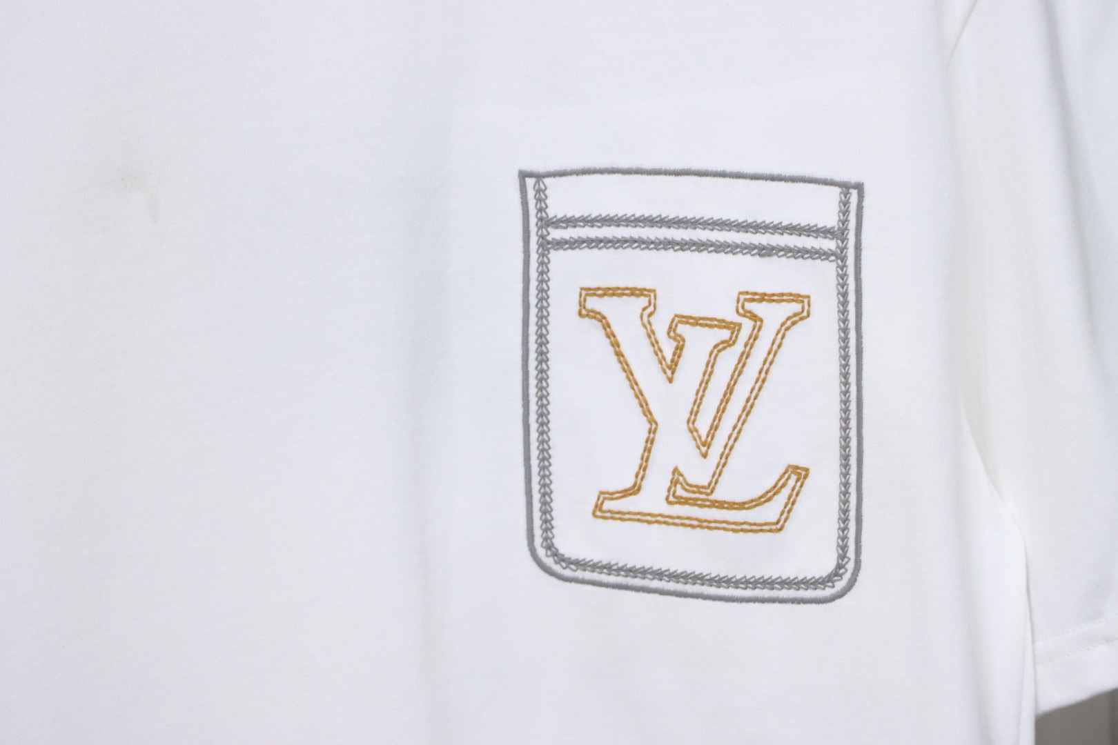 Louis Vuitton 25ss Pocket Old Flower Line Embroidery Short Sleeve White