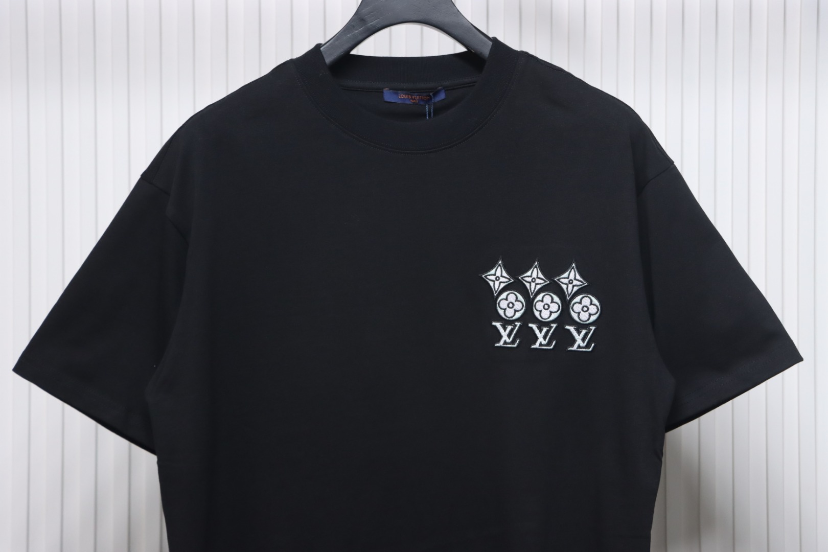 Louis Vuitton 25ss three flower embroidered lettering short-sleeved T-shirt black
