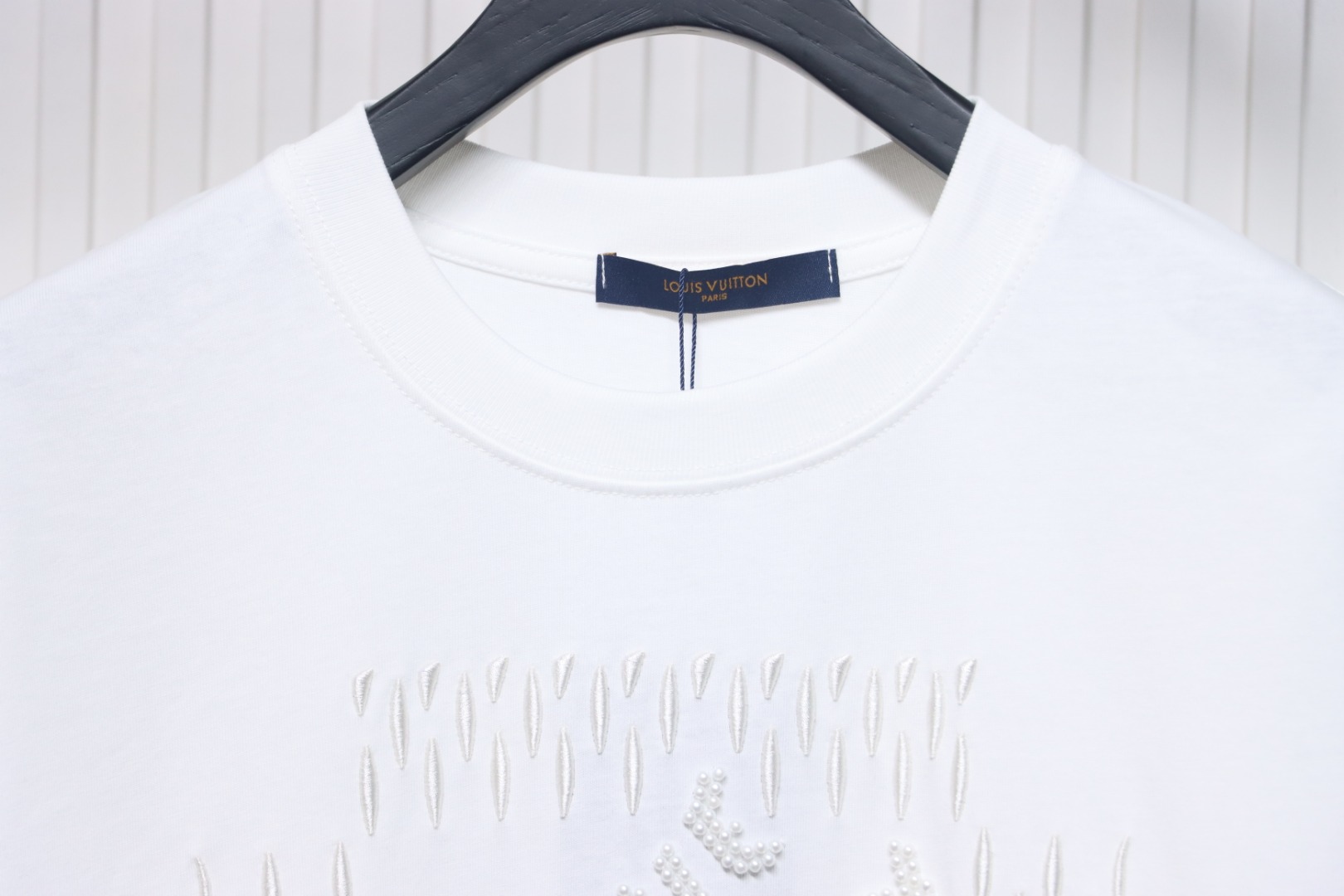 Louis Vuitton ✖ Pharrell joint handmade pearl embroidered short-sleeved T-shirt
