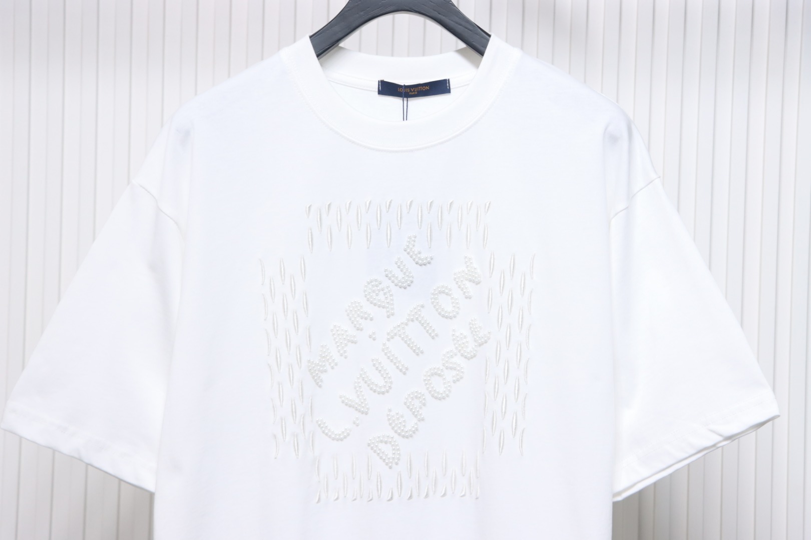 Louis Vuitton ✖ Pharrell joint handmade pearl embroidered short-sleeved T-shirt