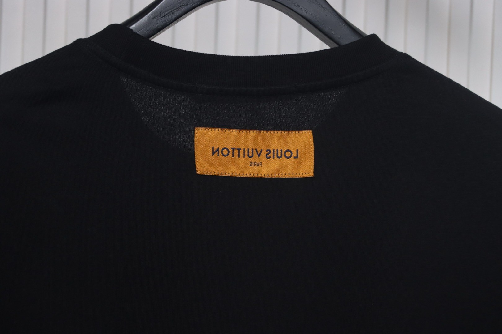 Louis Vuitton ✖ Pharrell joint handmade pearl embroidered short-sleeved T-shirt black