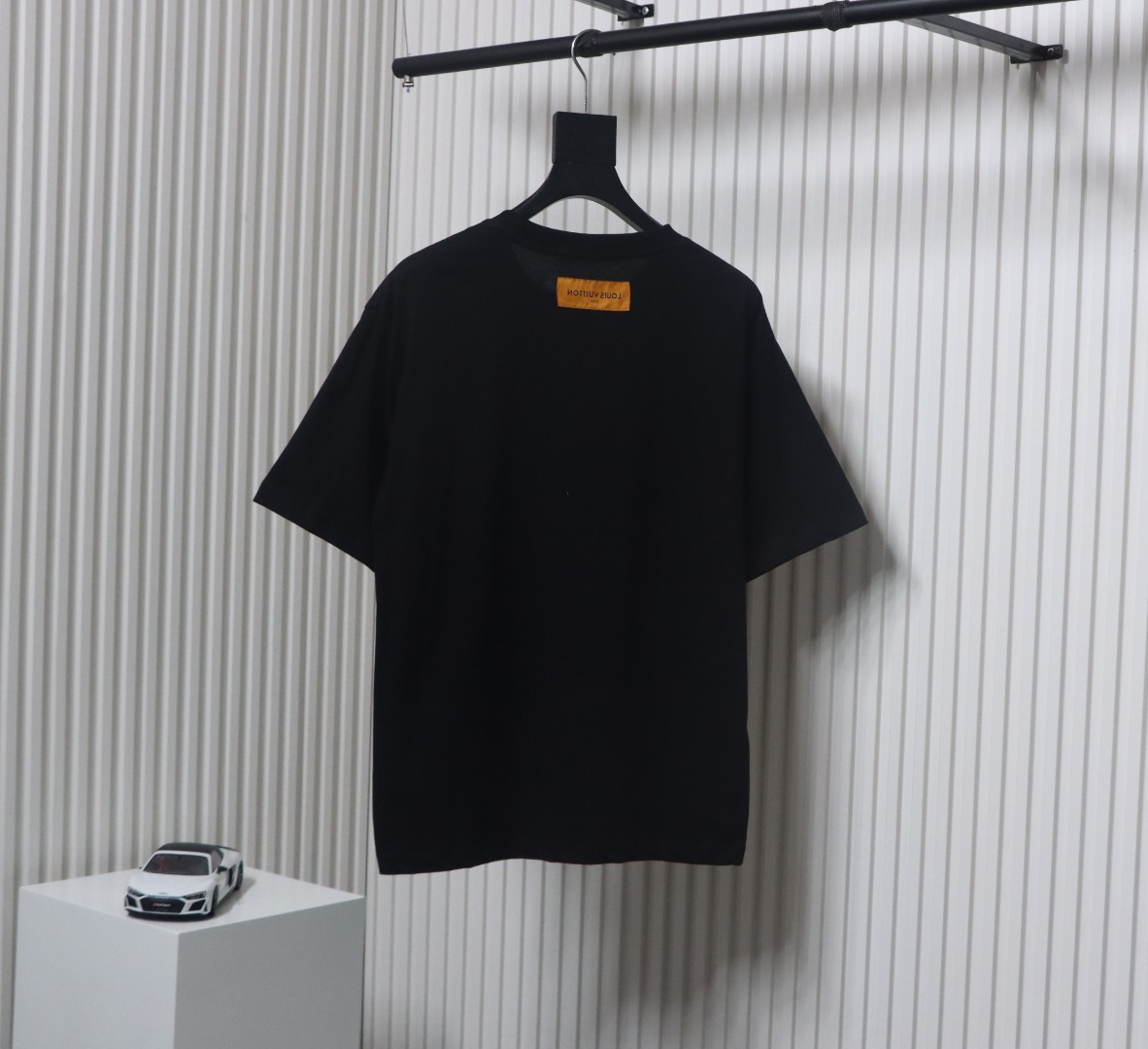 Louis Vuitton ✖ Pharrell joint handmade pearl embroidered short-sleeved T-shirt black