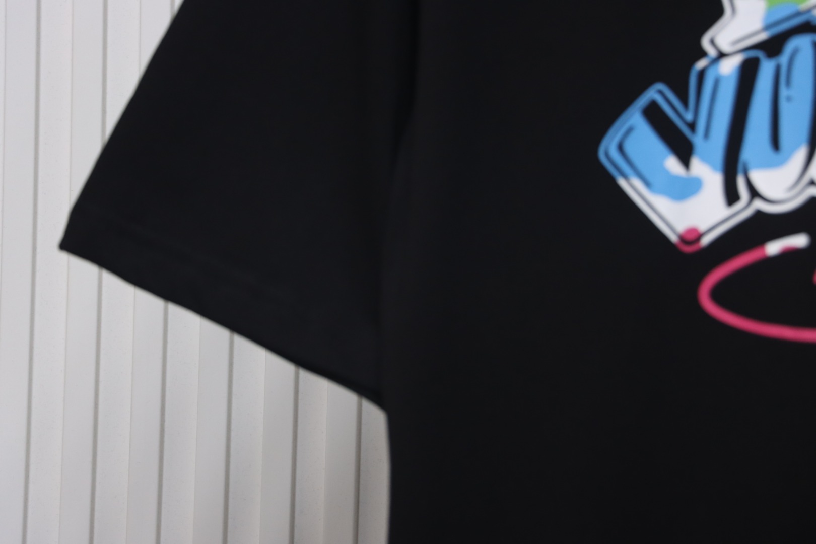 Louis Vuitton colorful letter logo print short sleeve black