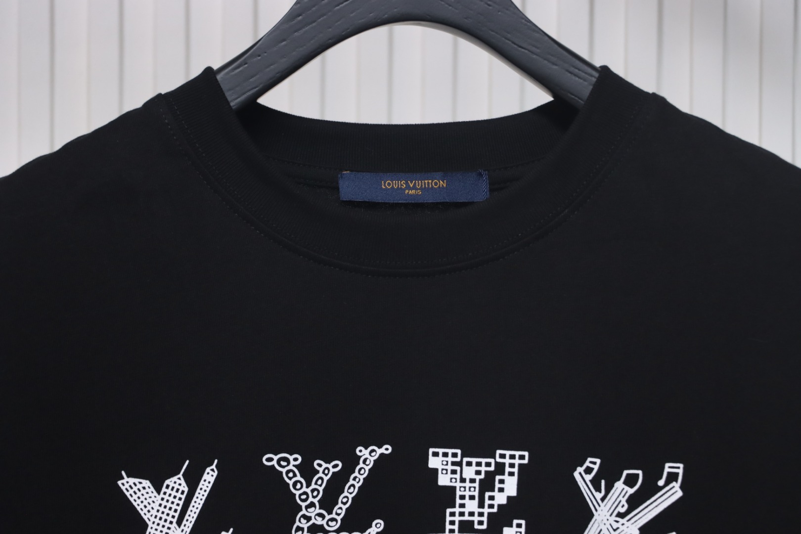 Louis Vuitton full letter logo print short sleeve black