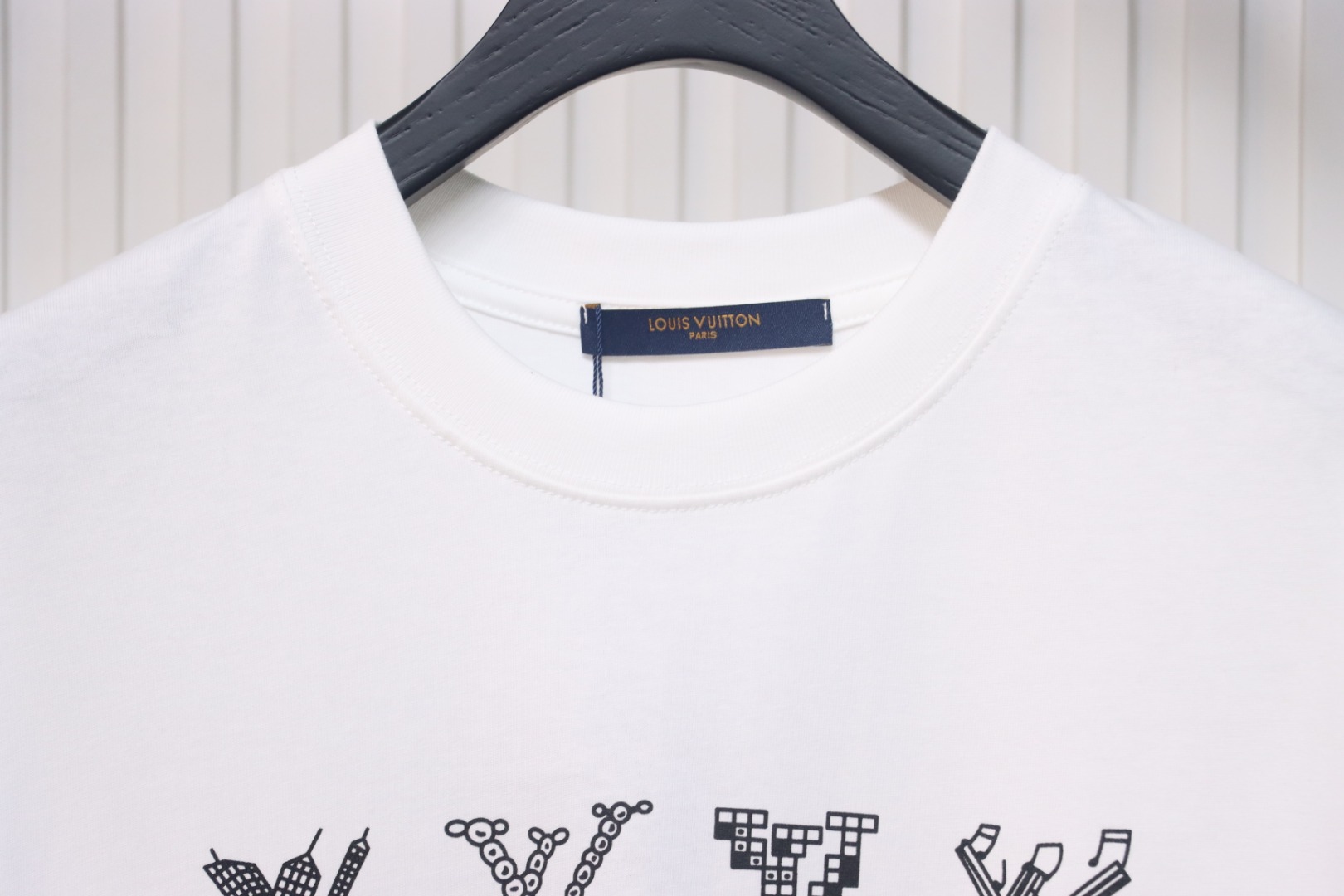 Louis Vuitton full letter logo print short sleeve White