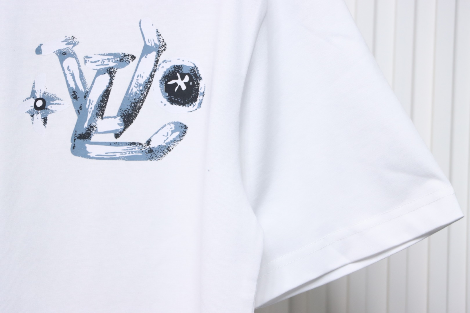 Louis Vuitton Hand-painted Graffiti Letters Printed Short Sleeve White