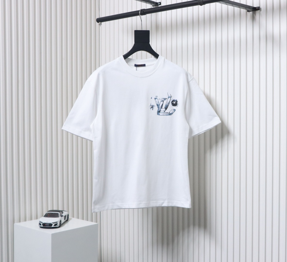 Louis Vuitton Hand-painted Graffiti Letters Printed Short Sleeve White