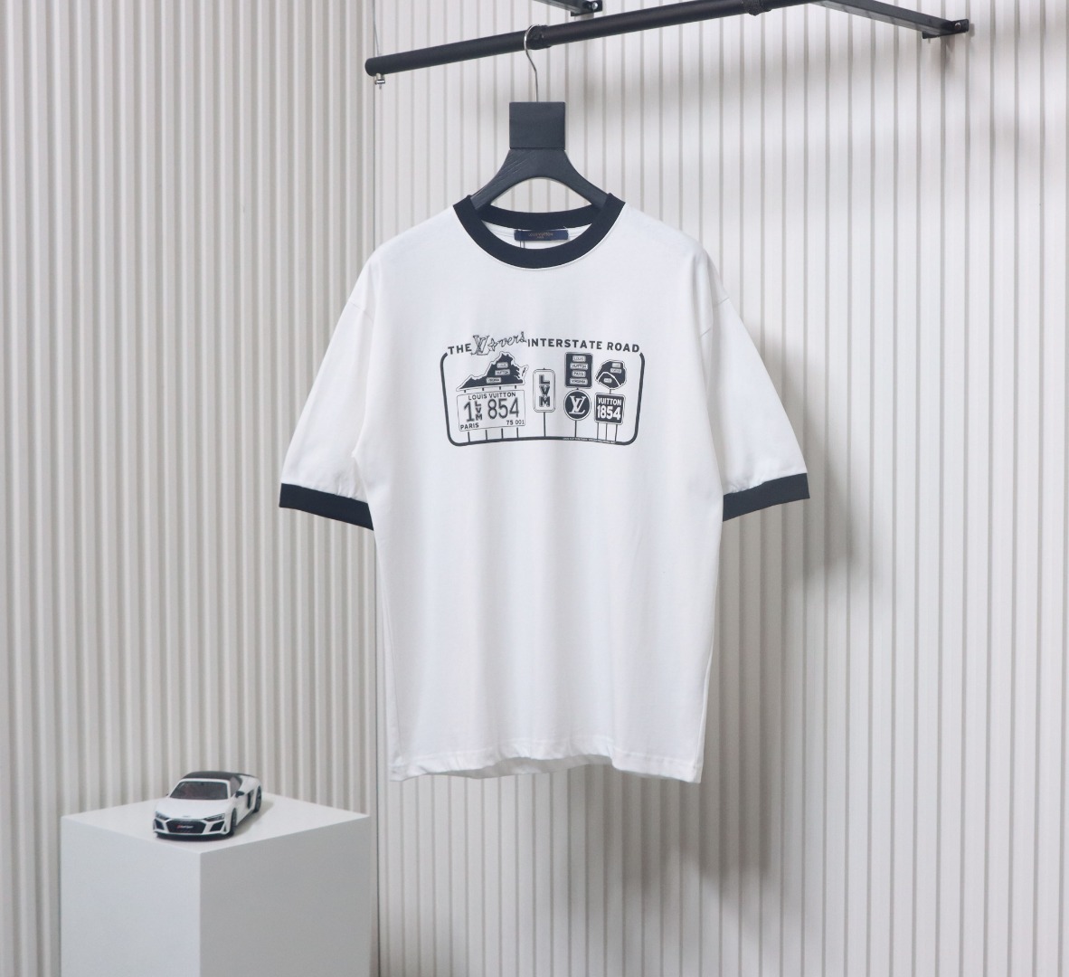 Louis Vuitton letter logo road sign print round neck short sleeves