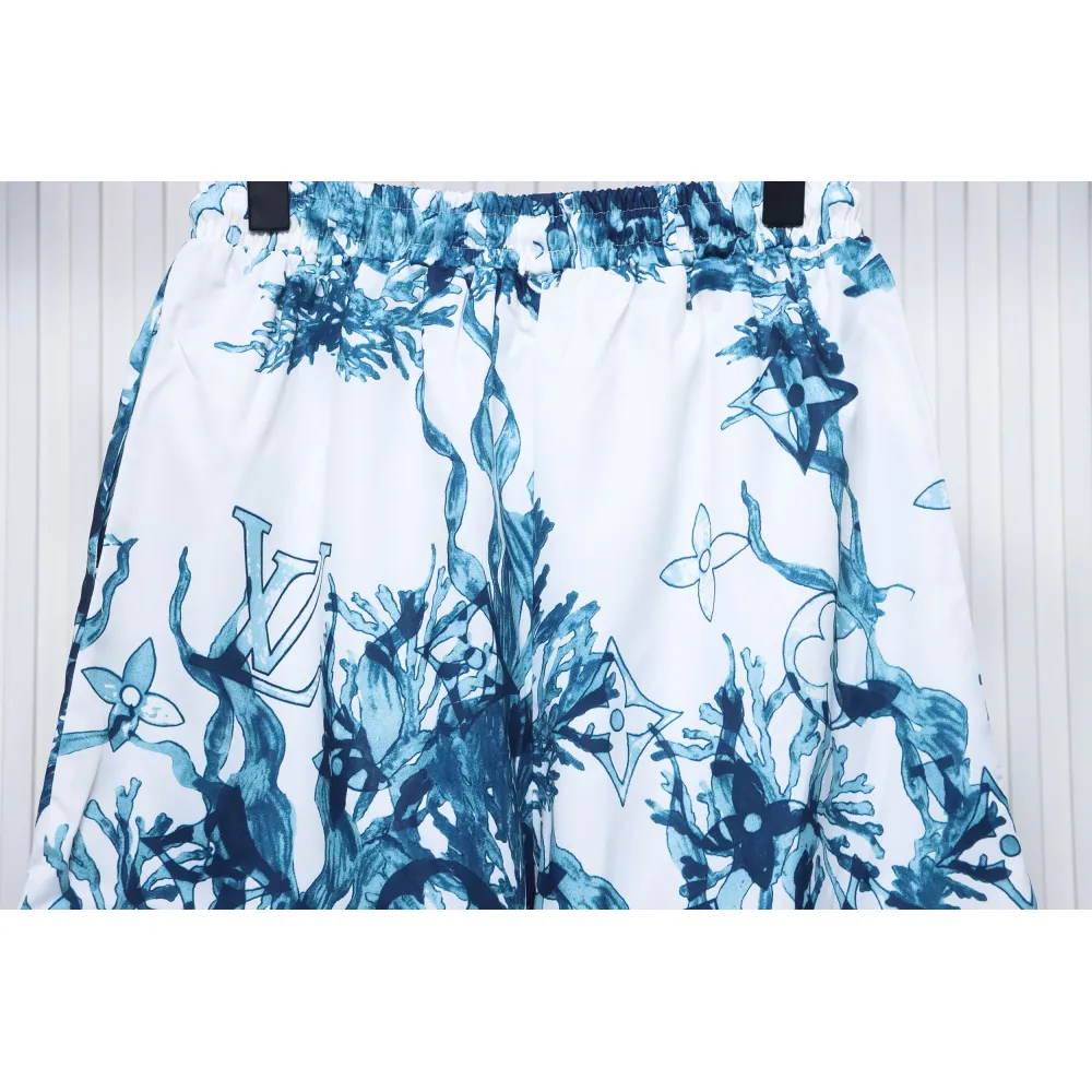 Louis Vuitton LV 24ss coral seagrass print shorts