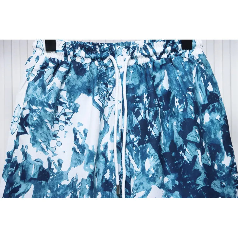 Louis Vuitton LV 24ss coral seagrass print shorts