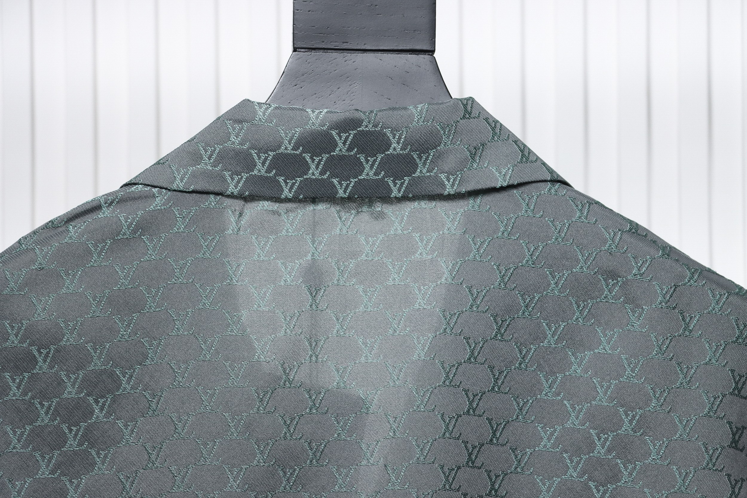 Louis Vuitton LV 24ss jacquard small logo mulberry silk short-sleeved lining