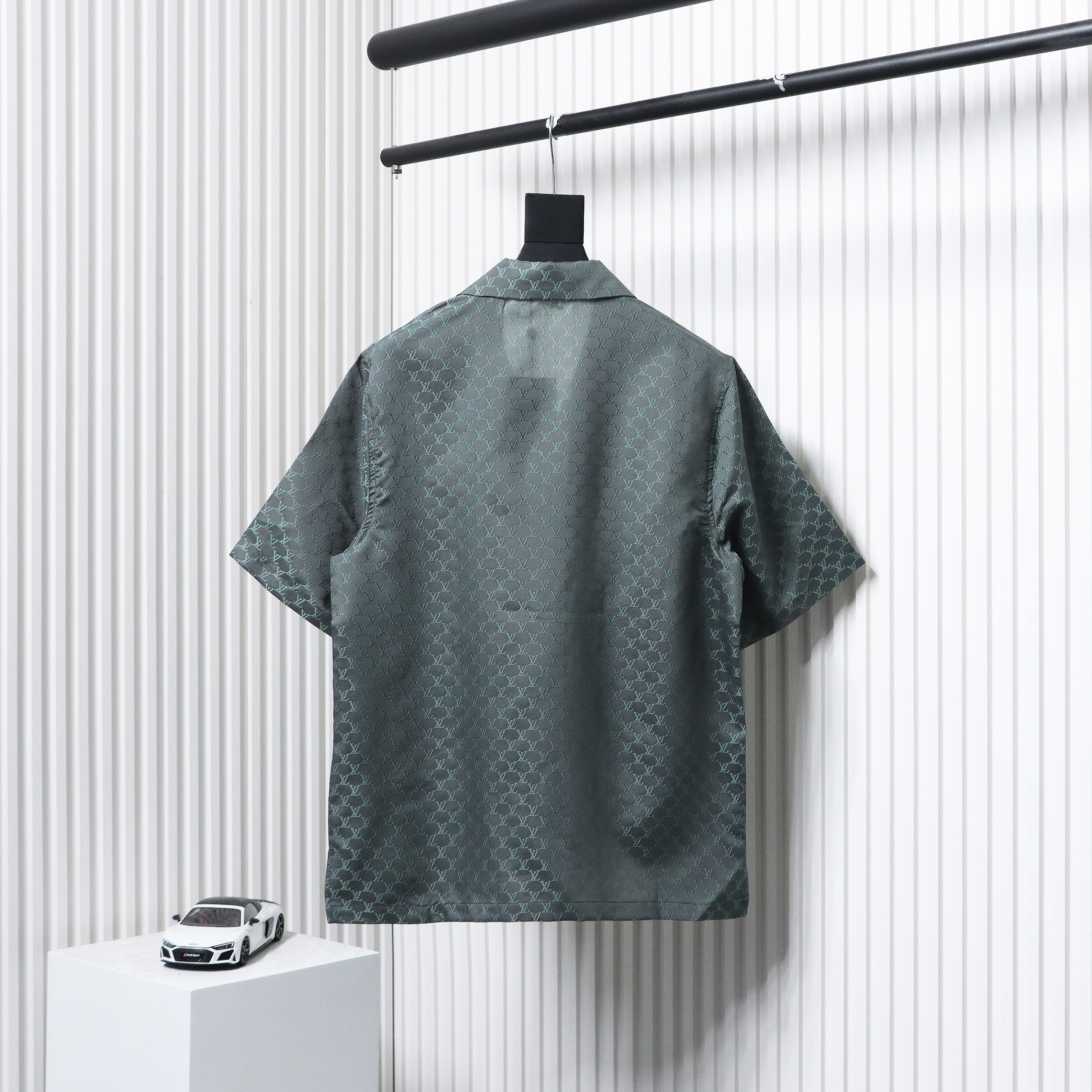 Louis Vuitton LV 24ss jacquard small logo mulberry silk short-sleeved lining