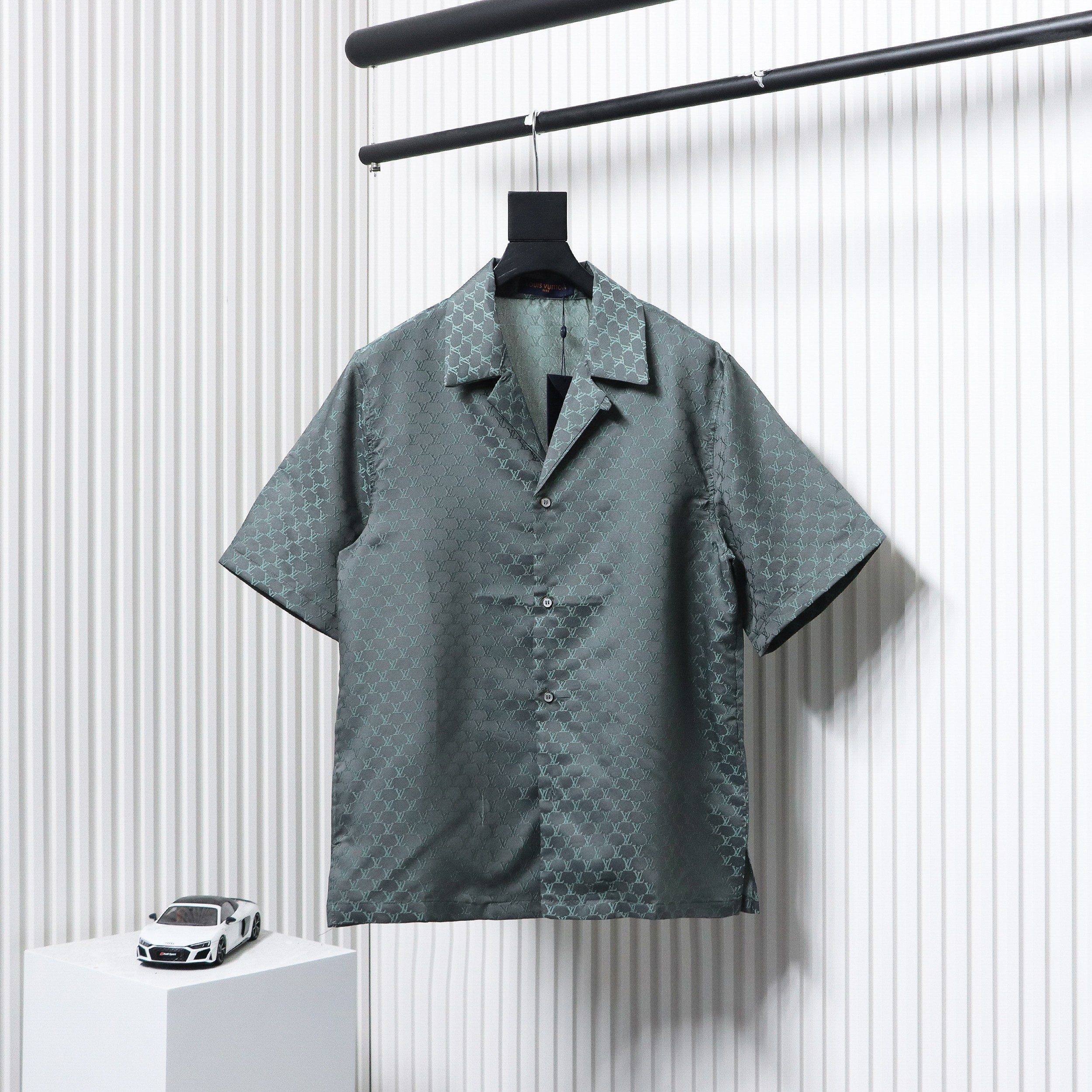 Louis Vuitton LV 24ss jacquard small logo mulberry silk short-sleeved lining