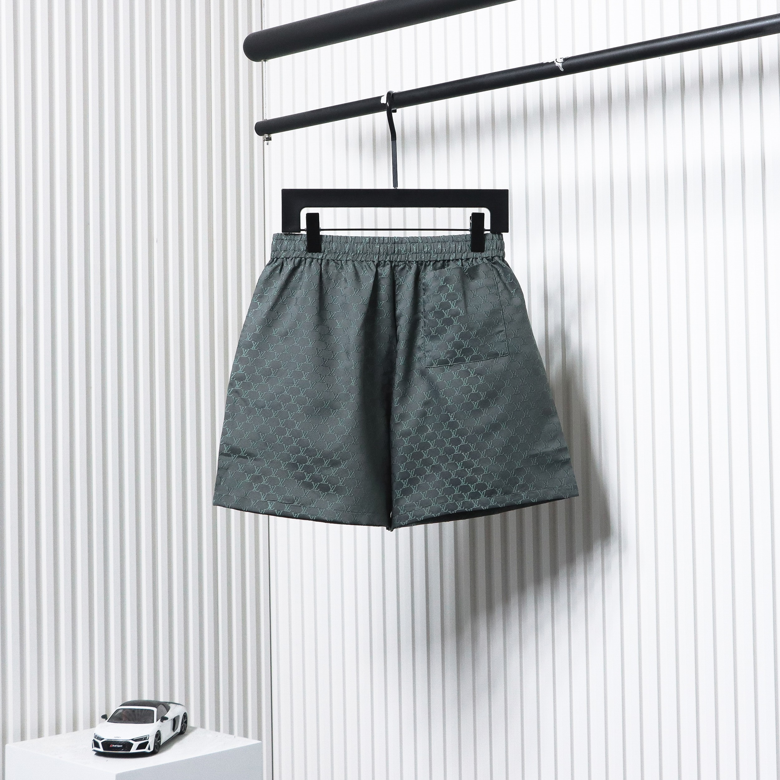 Louis Vuitton LV 24ss jacquard small logo silk shorts