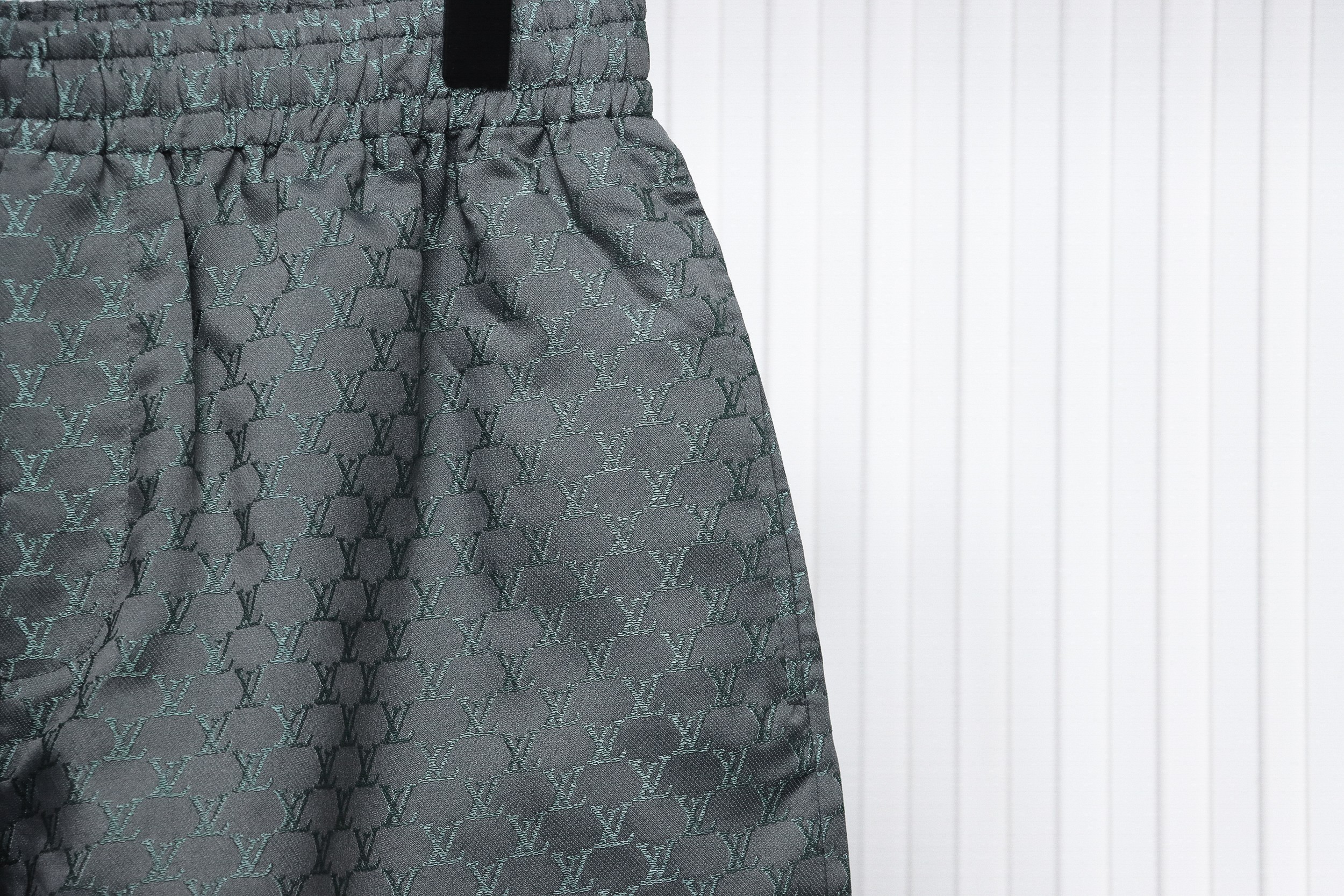 Louis Vuitton LV 24ss jacquard small logo silk shorts
