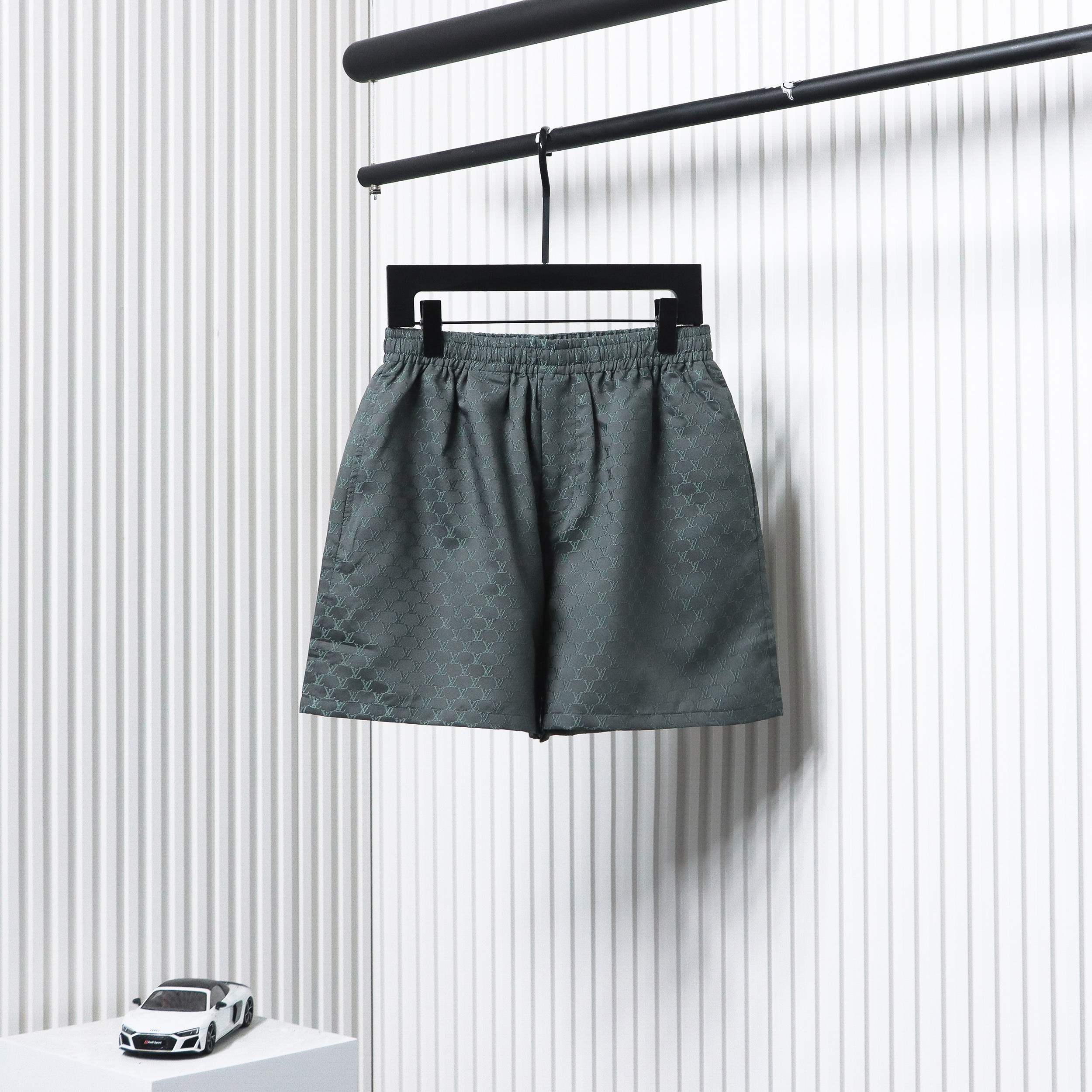 Louis Vuitton LV 24ss jacquard small logo silk shorts