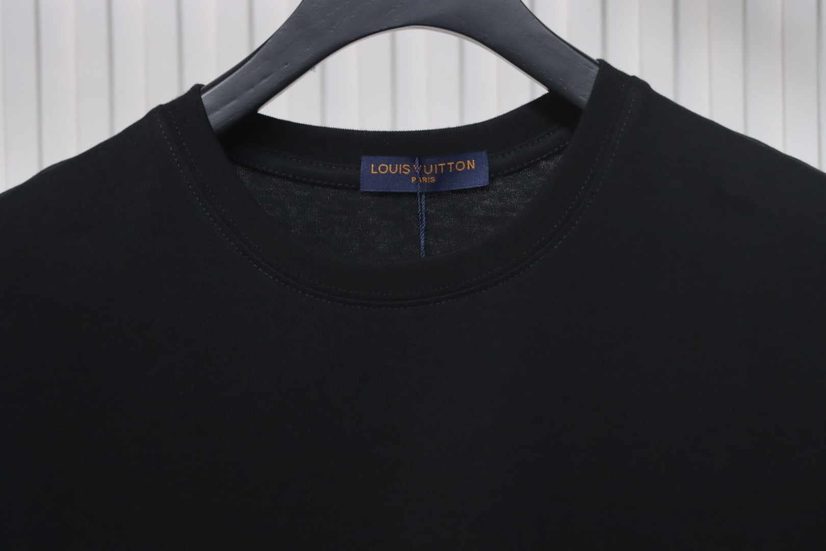 Louis Vuitton LV 25SS damaged letter short-sleeved T-shirt black