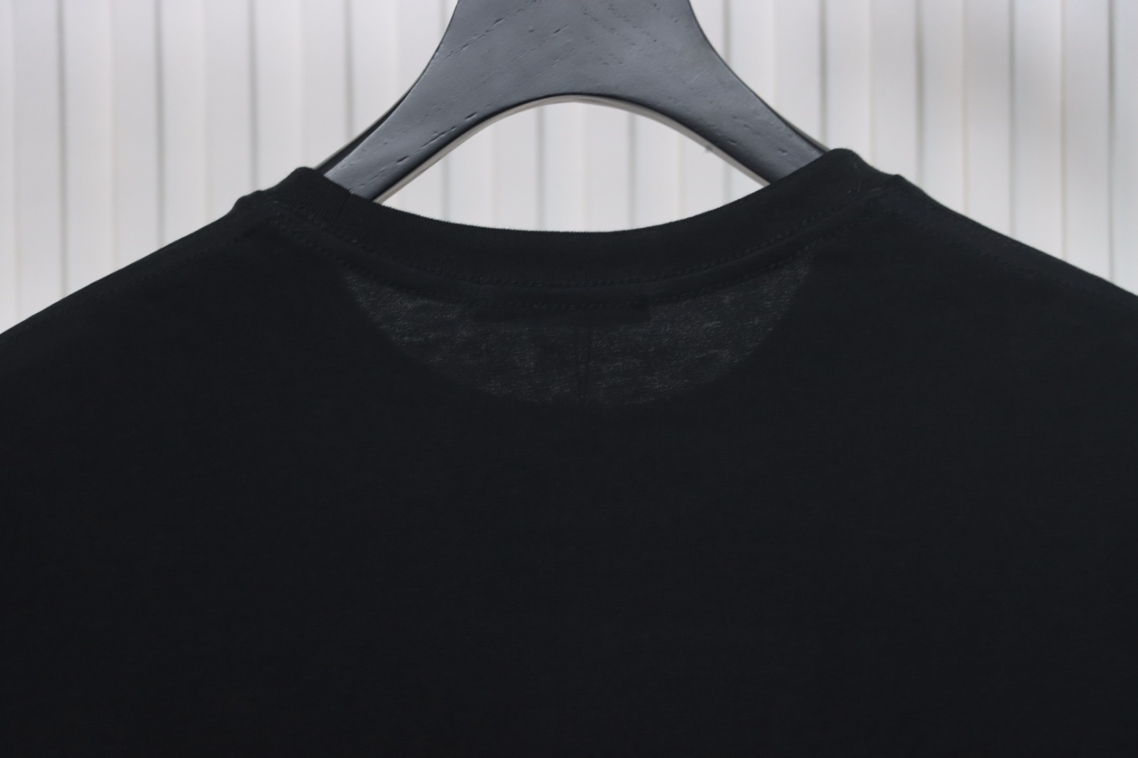 Louis Vuitton LV 25SS flocked logo short-sleeved T-shirt black