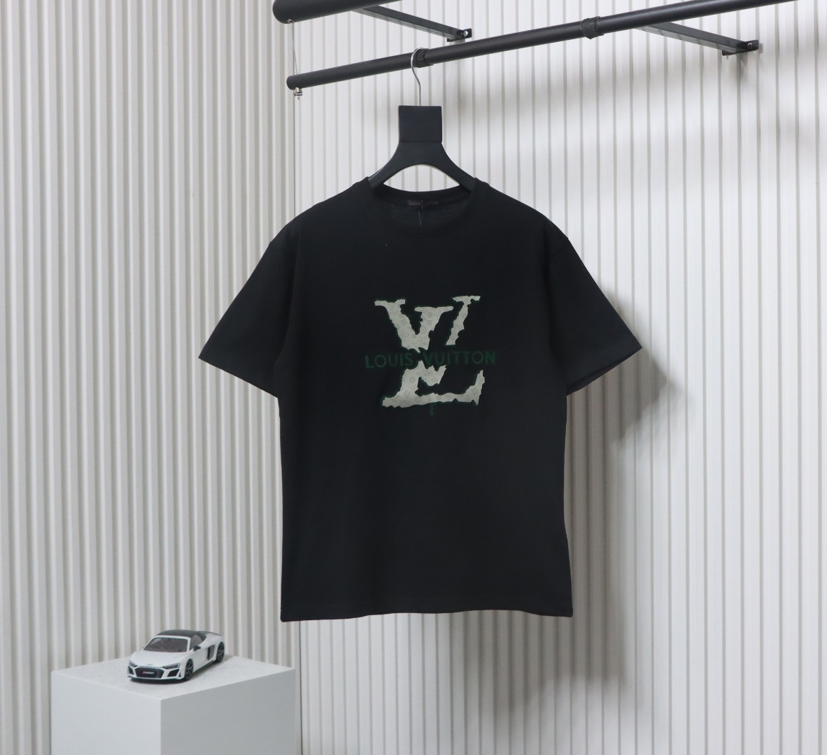 Louis Vuitton LV 25SS flocked logo short-sleeved T-shirt black
