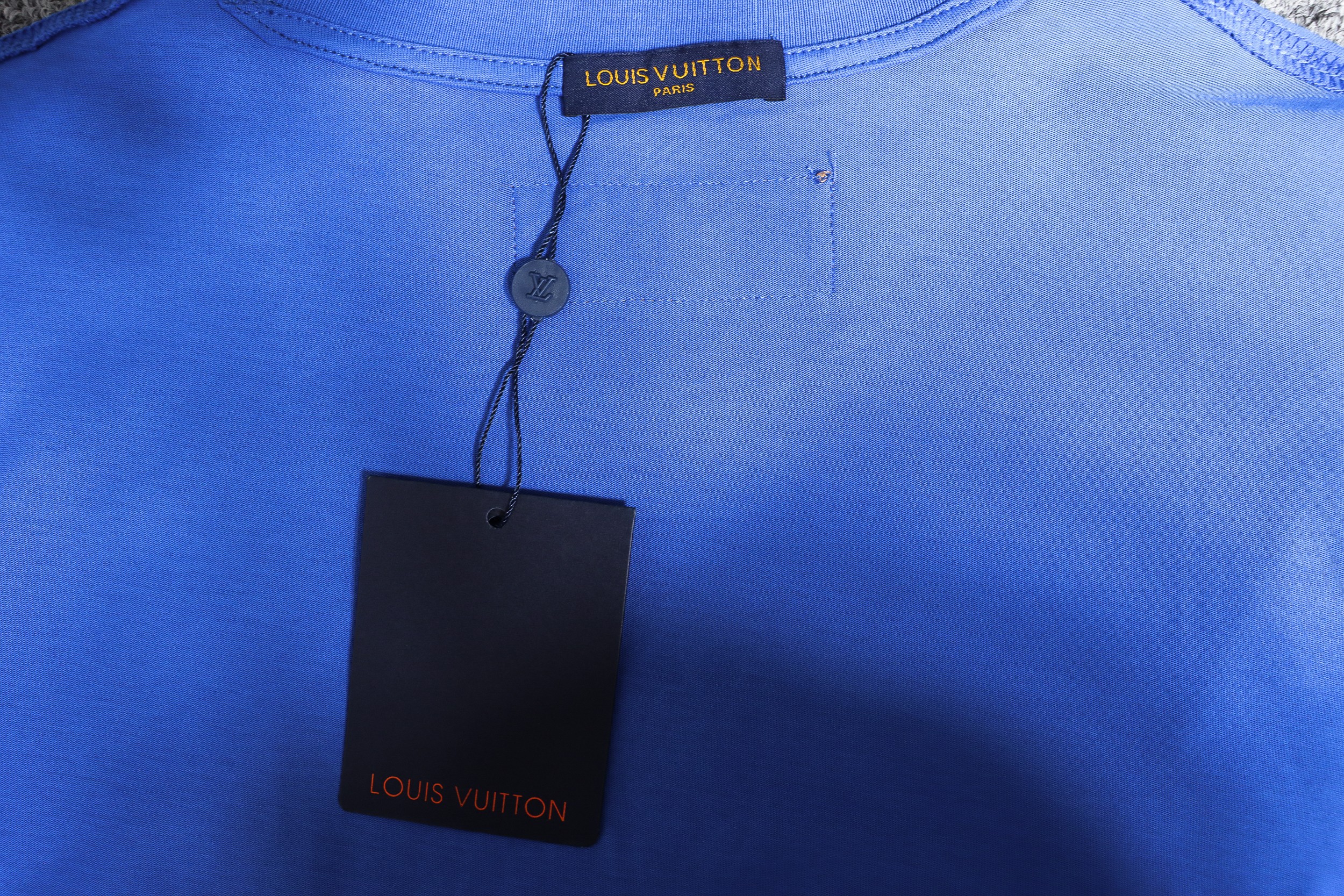 Louis Vuitton LV 3D embossed logo short sleeve blue
