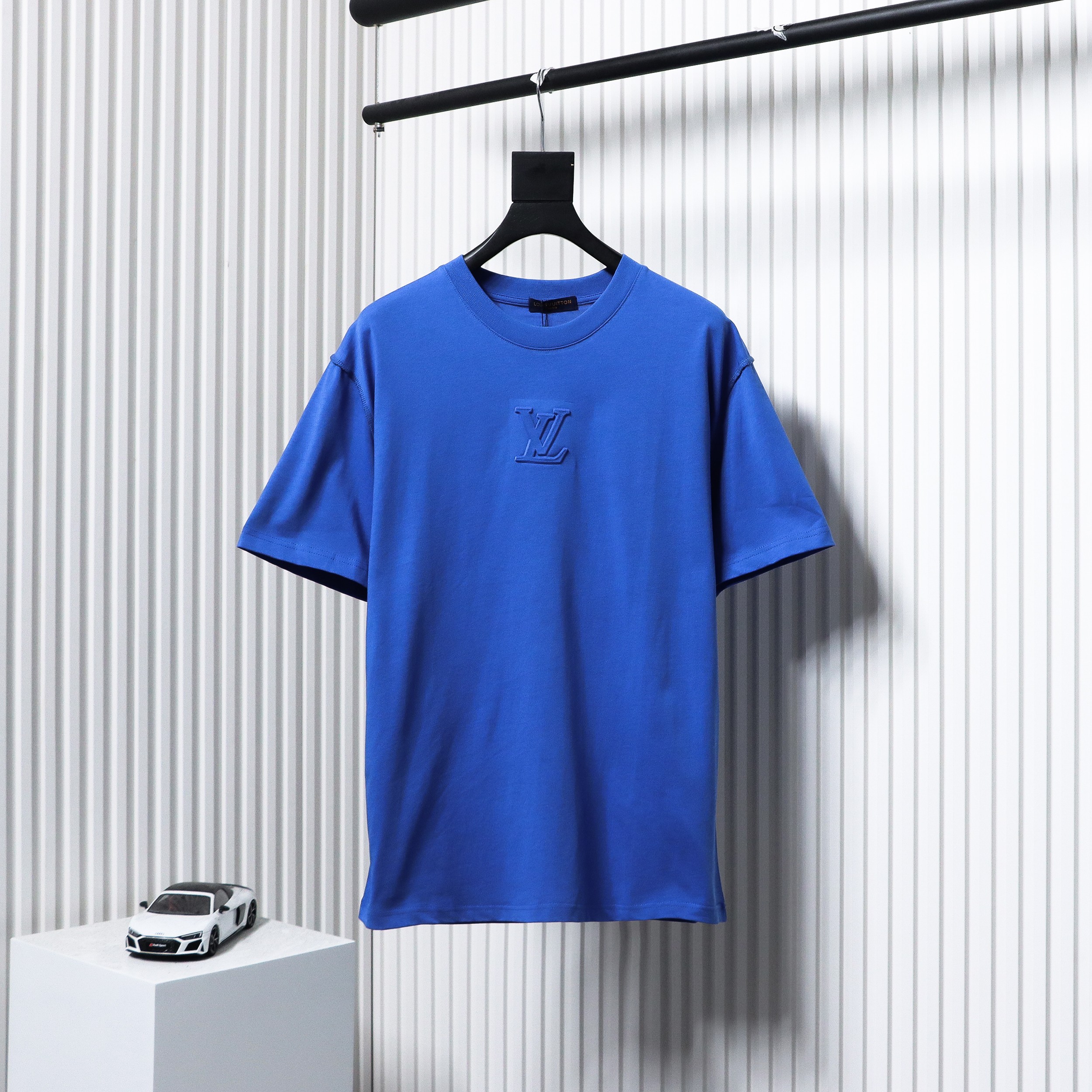 Louis Vuitton LV 3D embossed logo short sleeve blue