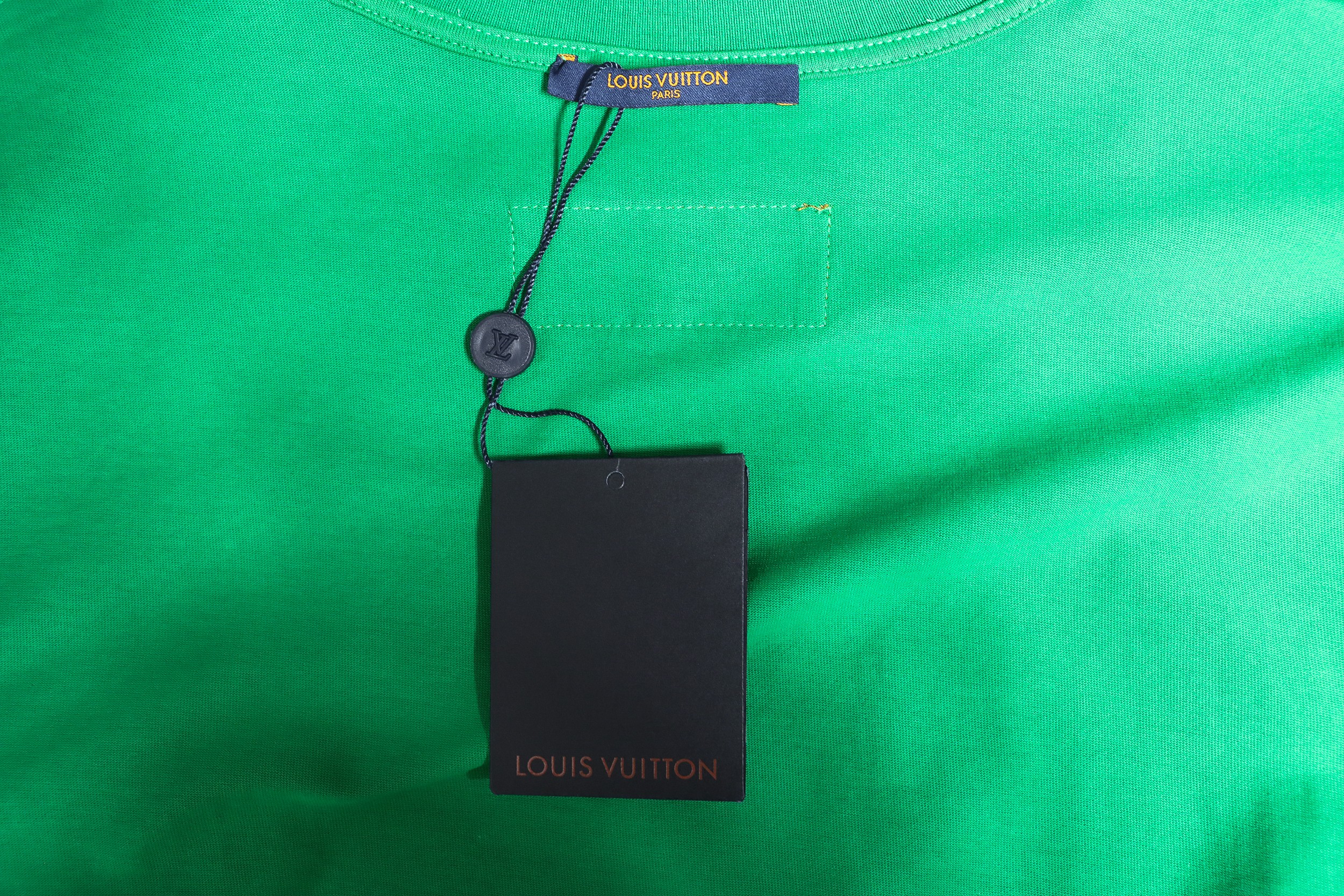 Louis Vuitton LV 3D embossed logo short sleeve Green