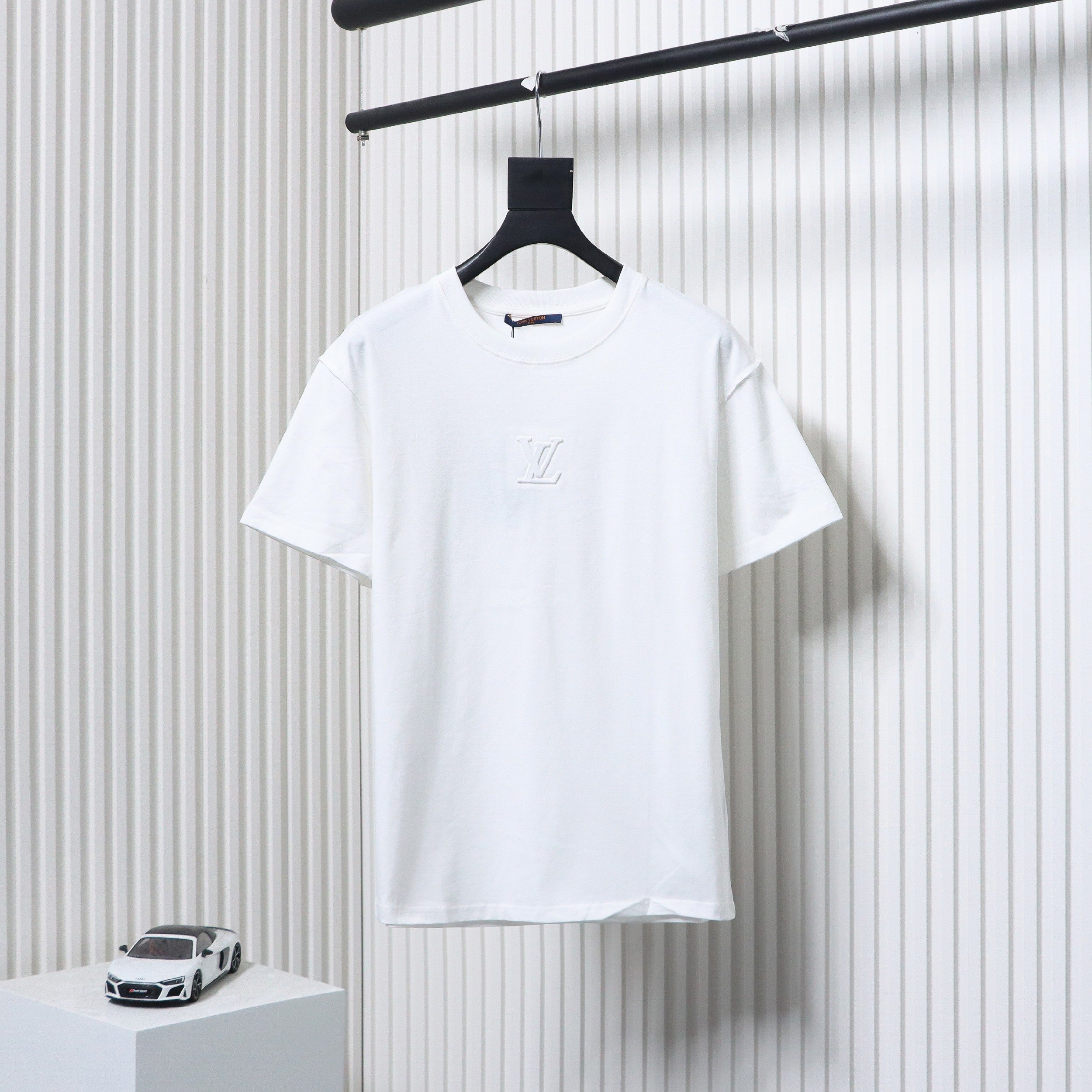 Louis Vuitton LV 3D embossed logo short sleeve White