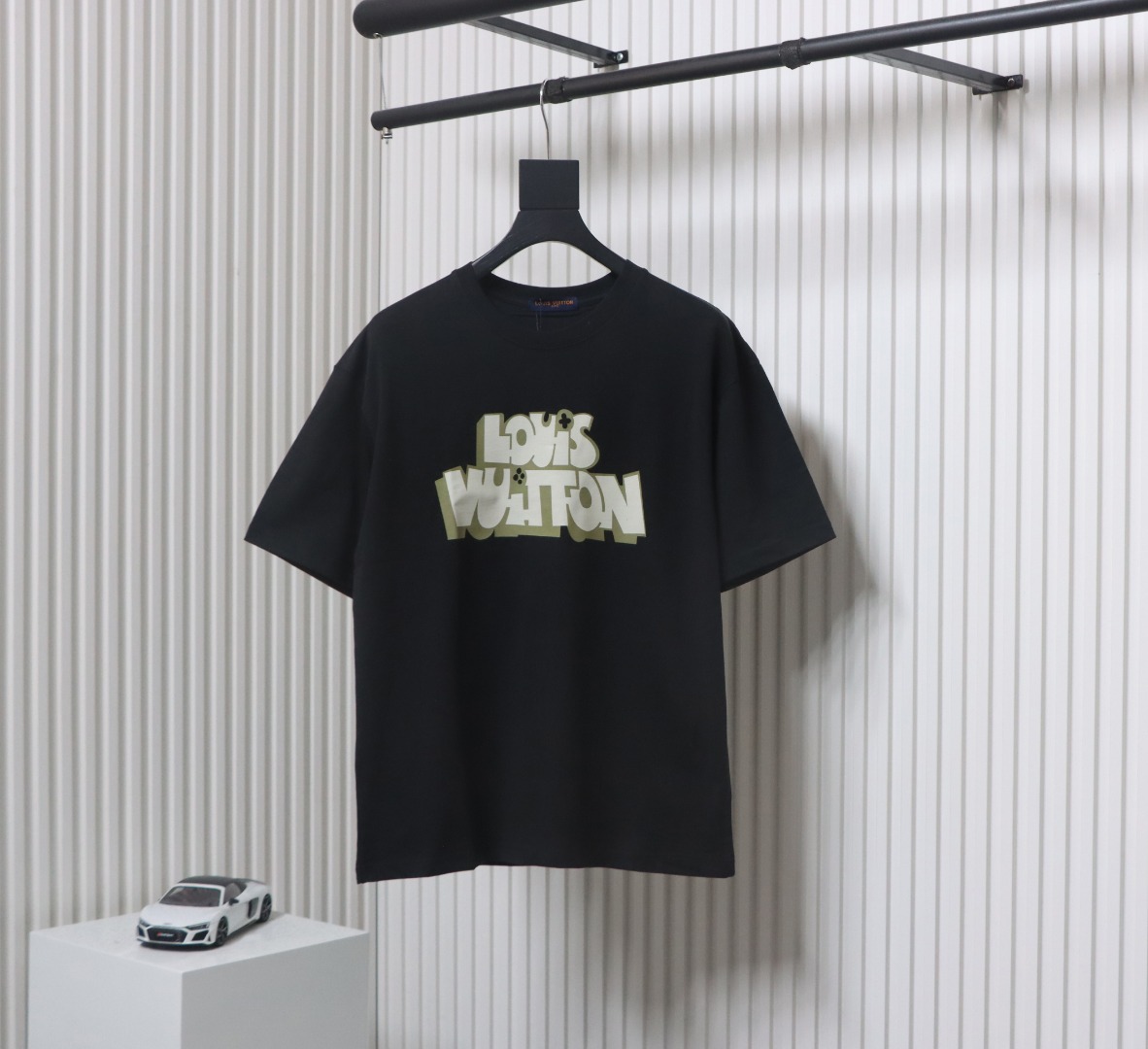 Louis Vuitton LV shadow letter short-sleeved T-shirt black