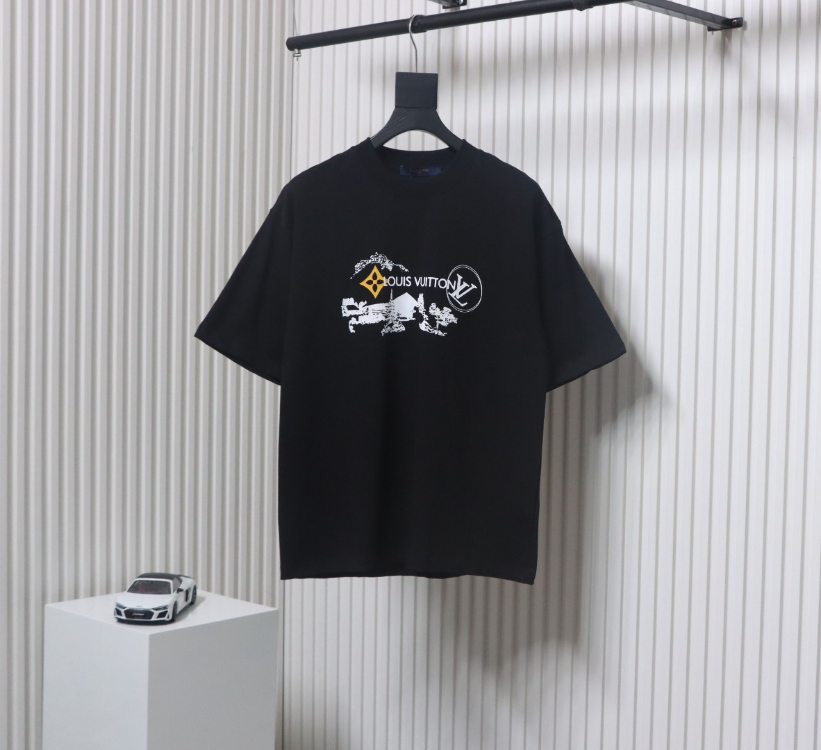 Louis Vuitton outdoor sketch brand letter logo printed short sleeve black