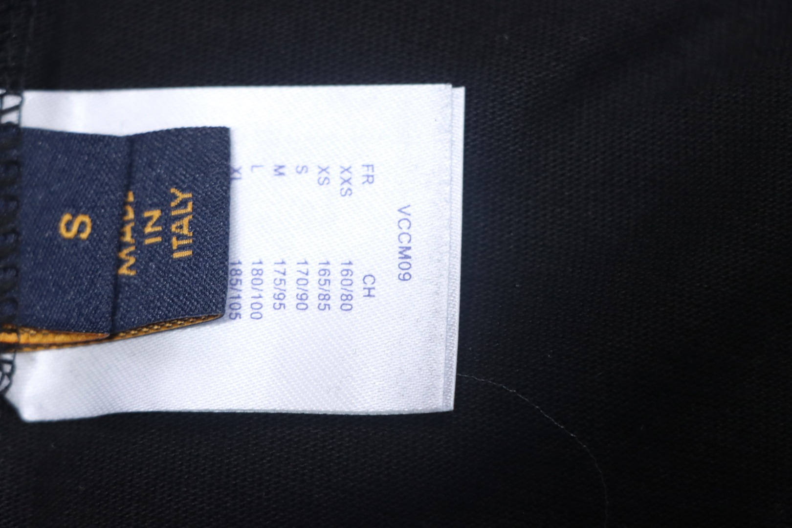 Louis Vuitton spotted red hollow print short sleeve black