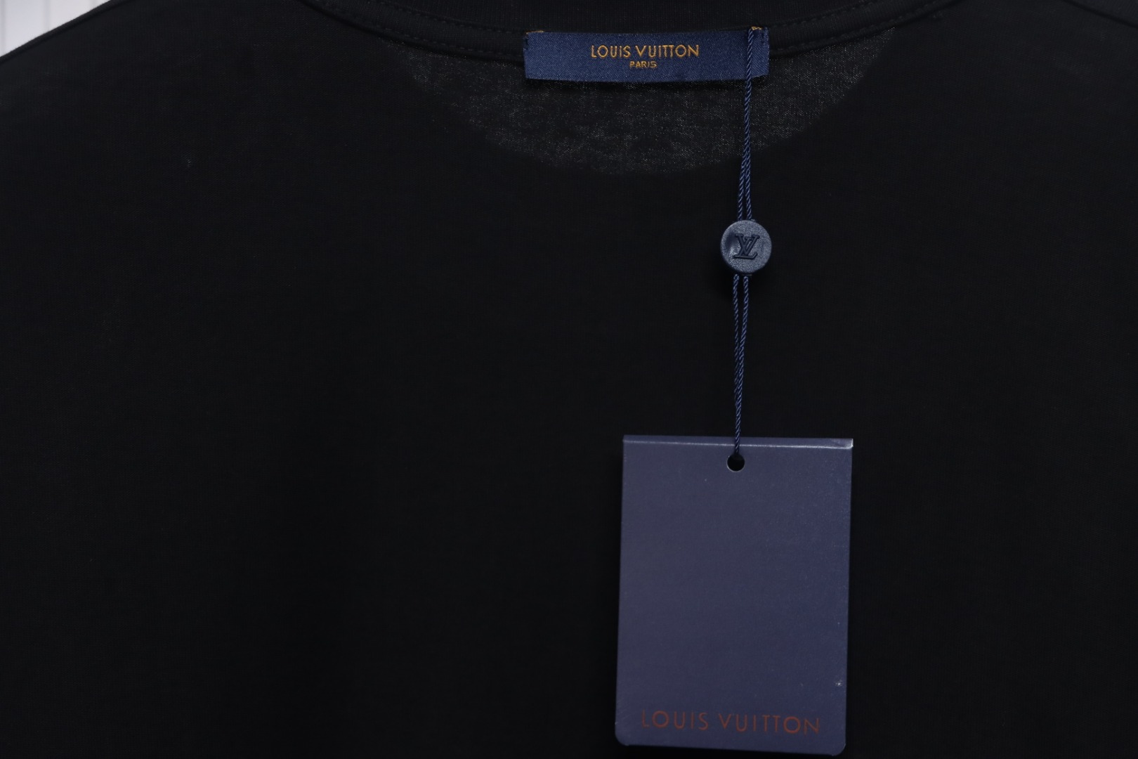 Louis Vuitton spotted red hollow print short sleeve black