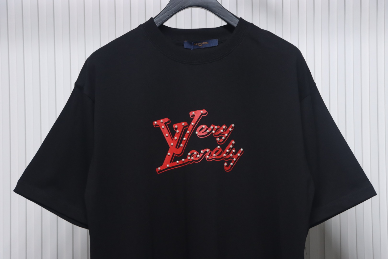 Louis Vuitton spotted red hollow print short sleeve black