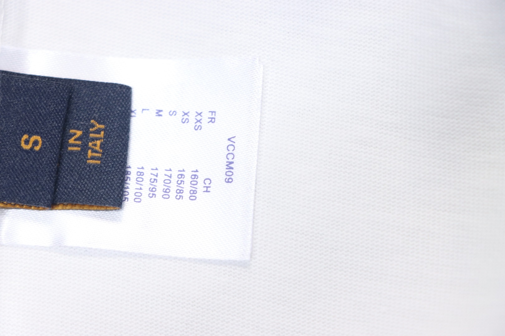 Louis Vuitton spotted red hollow print short sleeve white