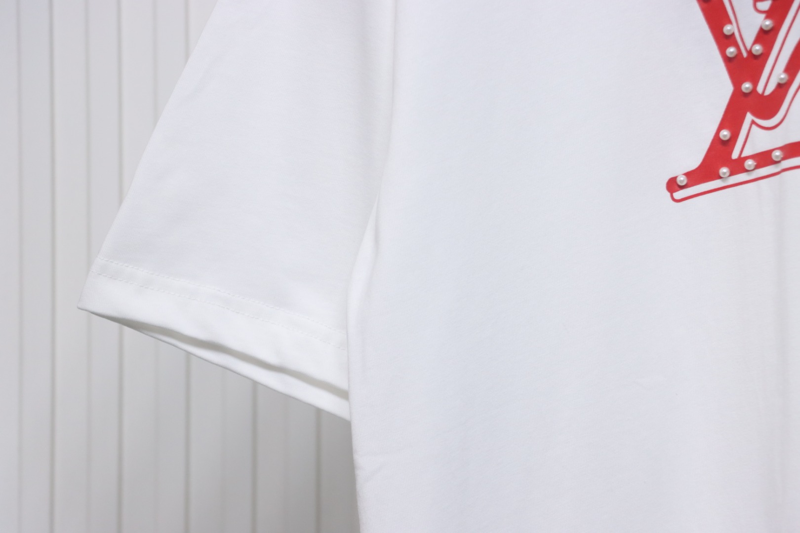 Louis Vuitton spotted red hollow print short sleeve white